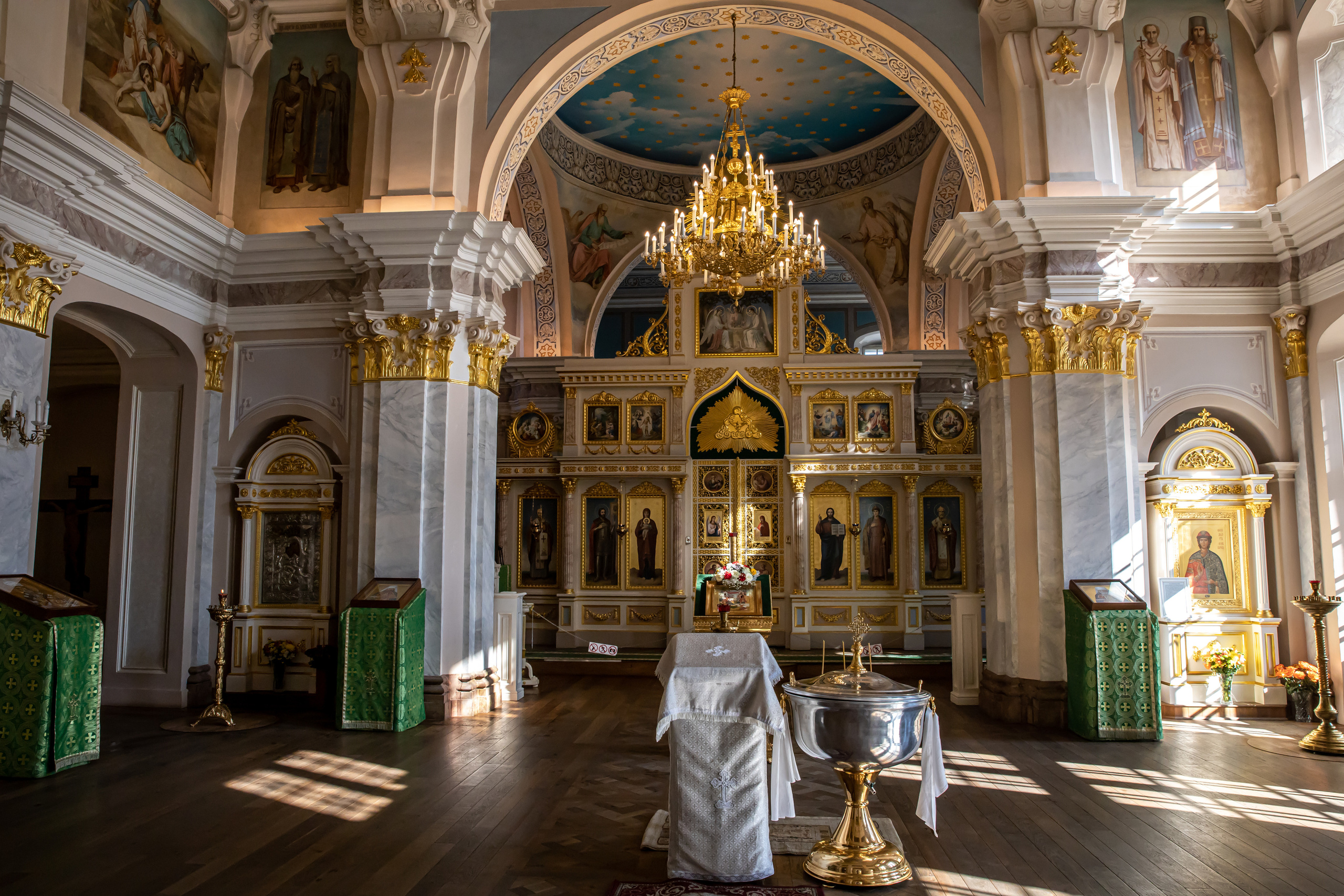 Мл. Варвара. Рассказ о Крещении. ФОТОГРАФ РАДОСТИ Фотосессия в студии СПб. Портретный фотограф — Юрий Торлопов