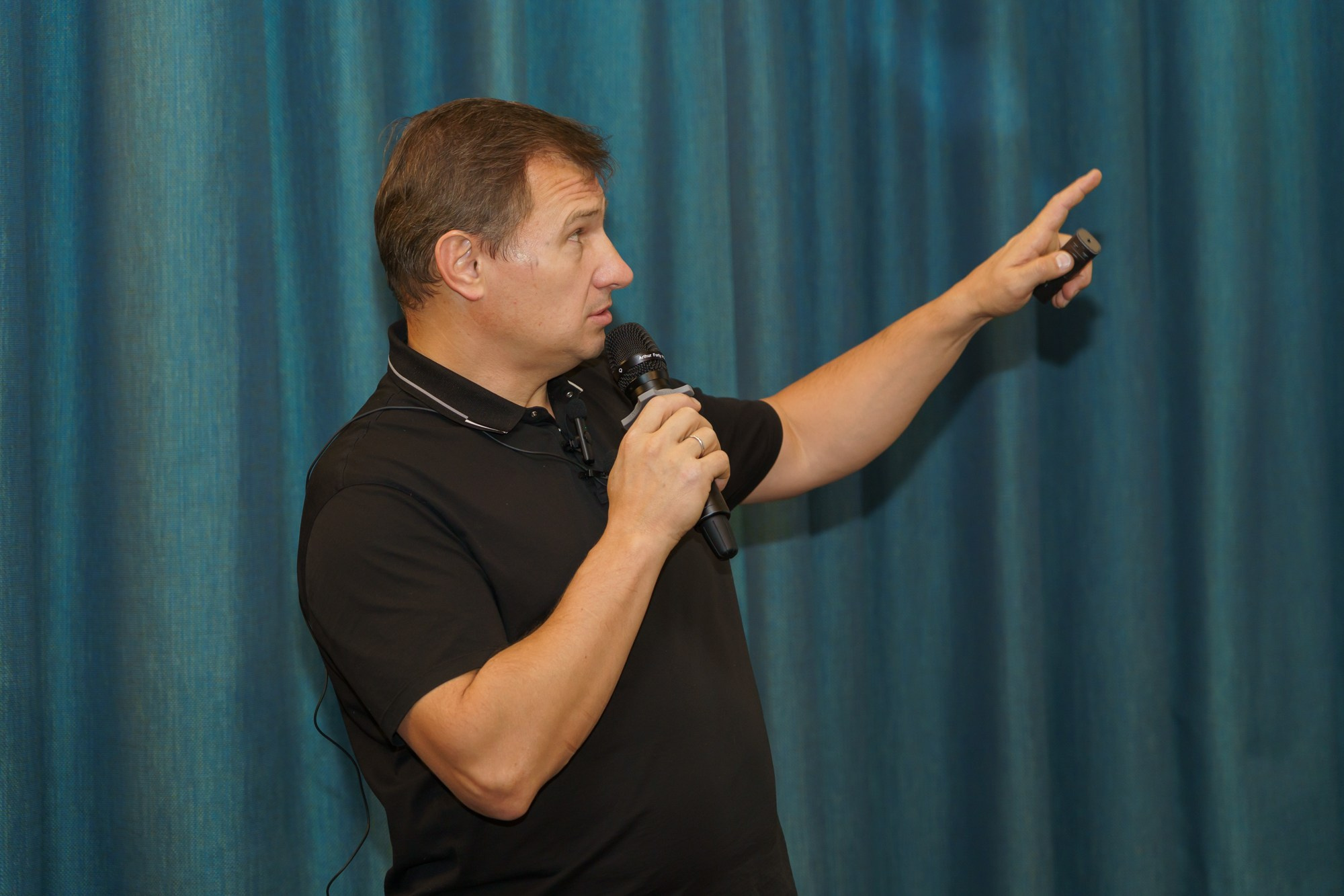 Выступление спикера. Photomantis