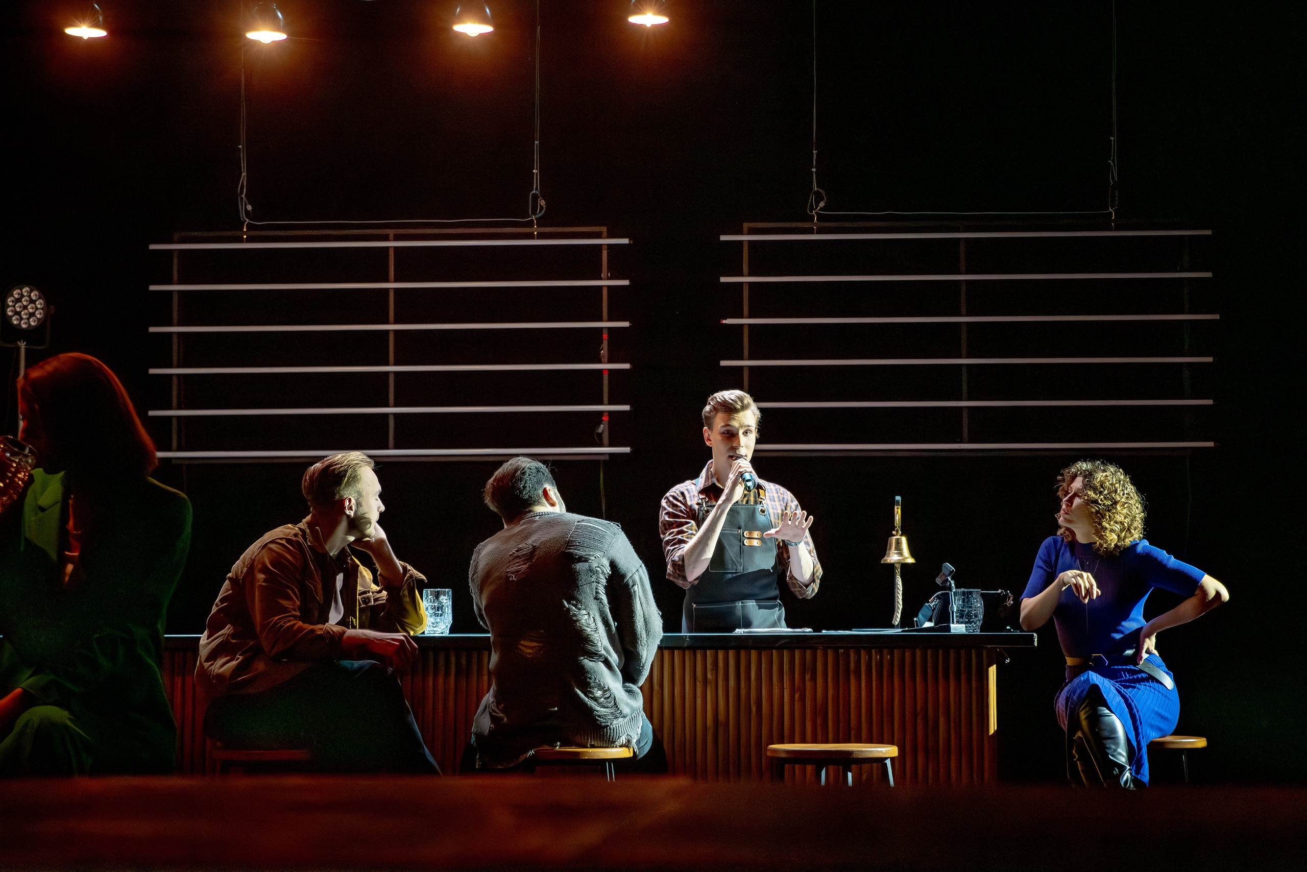 «На дне.doc» Самарского академического театра драмы им. М. Горького в рамках фестиваля «Биеннале театрального искусства. Уроки режиссуры». Фотограф и режиссер Московко Екатерина