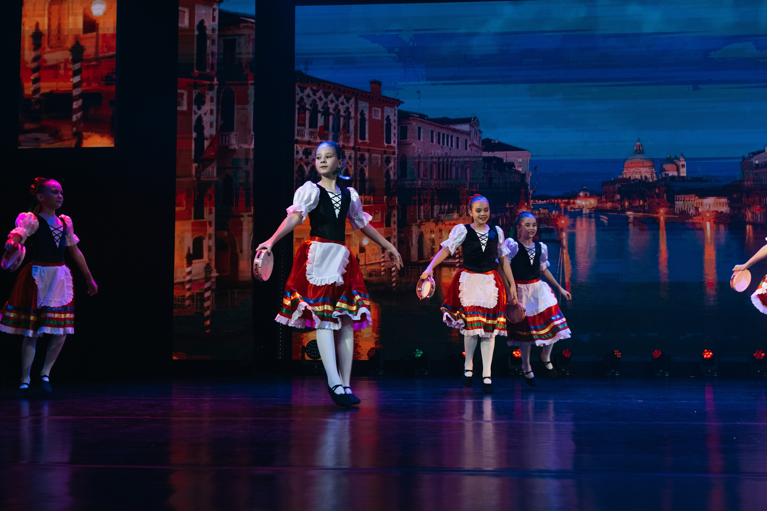 СурГУ 23.12.23. Репортажный и свадебный фотограф в Сургуте