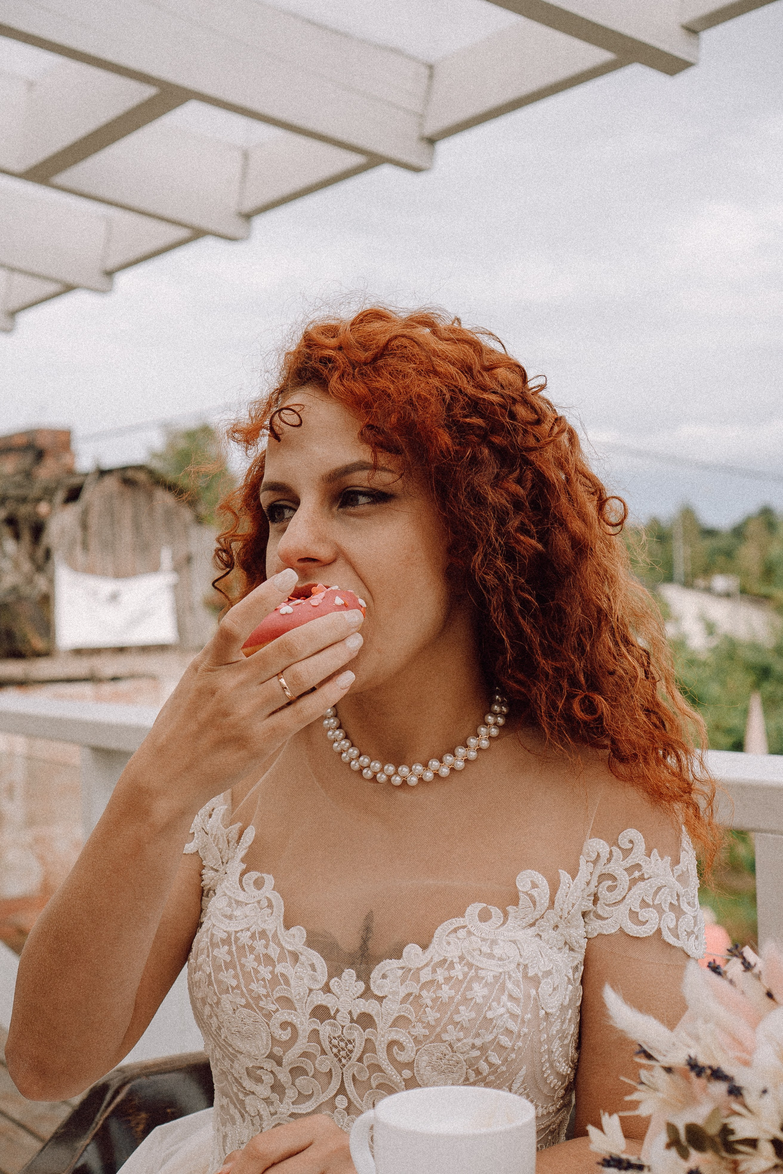 СВАДЕБНАЯ ФОТОСЕССИИЯ ПАРЫ В ГОРОДЕ ПРИОЗЕРСК В СОСНОВОМ ЛЕСУ И С ПИКАПОМ. Профессиональный фотограф, Санкт-Петербург — Виктория Богомолова