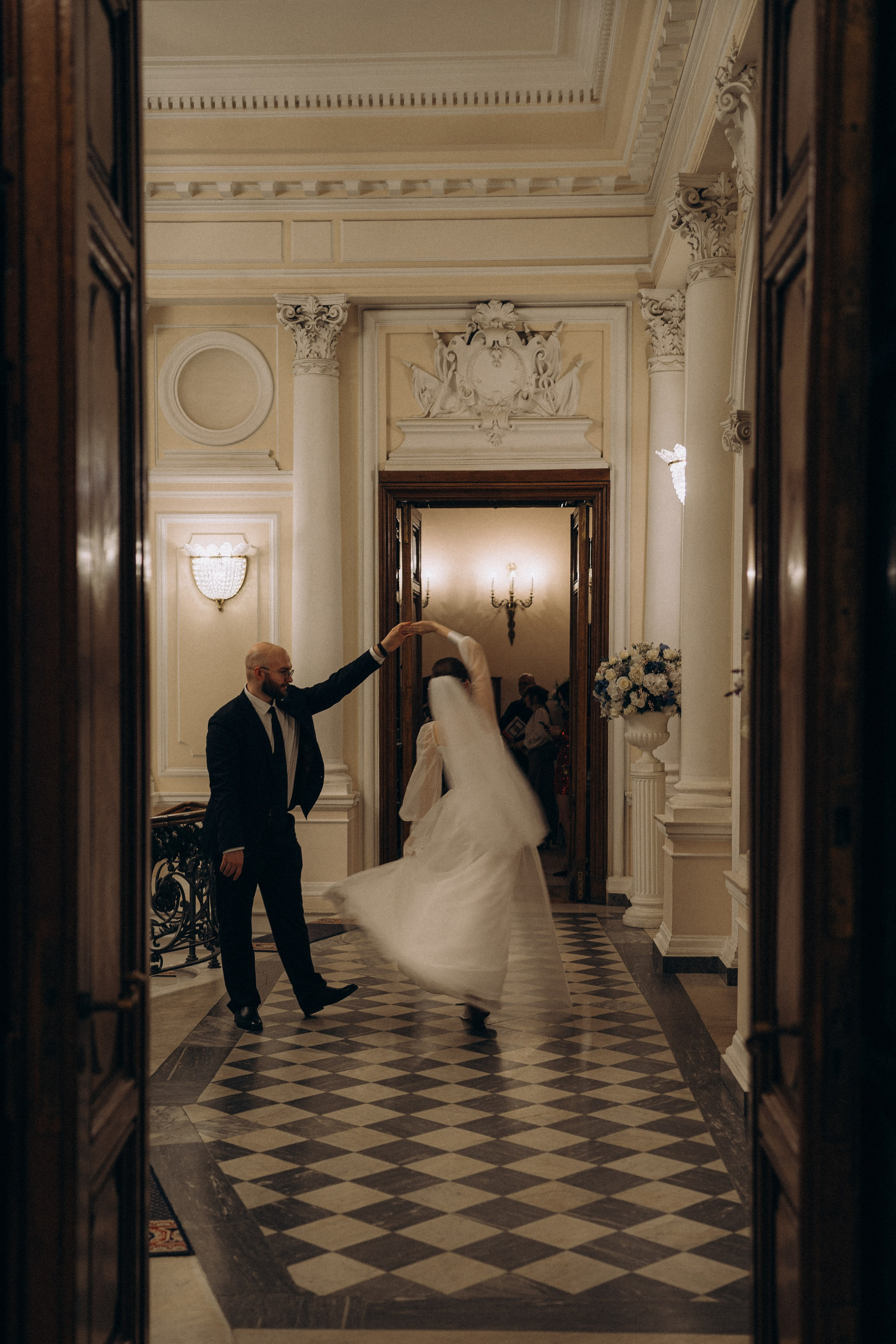 СВАДЕБНАЯ СЬЕМКА ВО ВТОРОМ ДВОРЦЕ (ДЕКАБРЬ) ТАКЖЕ СЬЕМКА В СТУДИИ НА ЧЕРНЫШЕВСКОЙ. Профессиональный фотограф, Санкт-Петербург — Виктория Богомолова