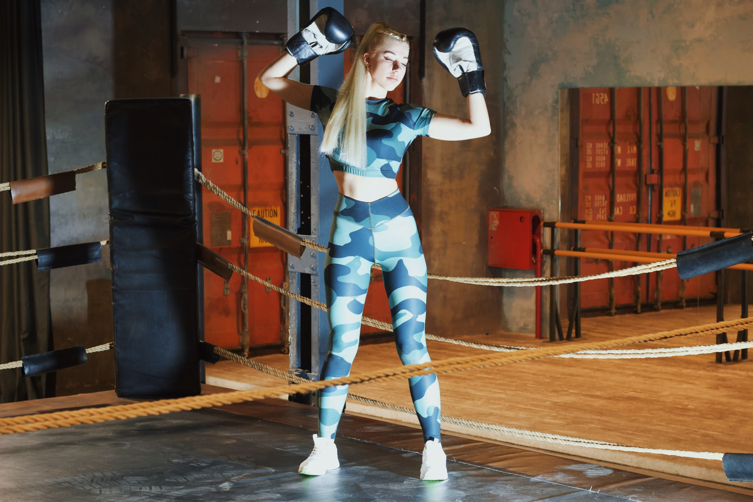 Women's boxing. Фуд стилистика, отснимем рекламное фото или видео, услуги бренд шефа продакшн верстка меню Создание креативной концепции съемки — Создание