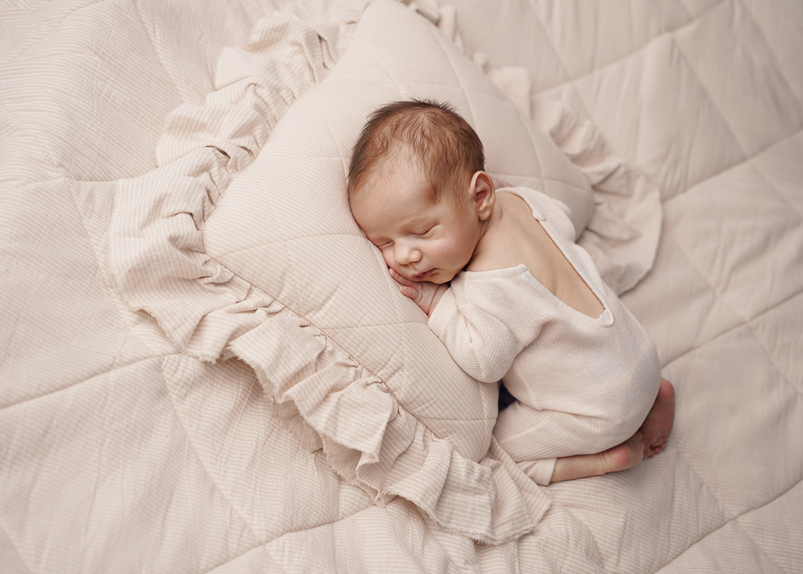 Natural (0-60 дней от роду). Фотограф новорожденных в Ялте