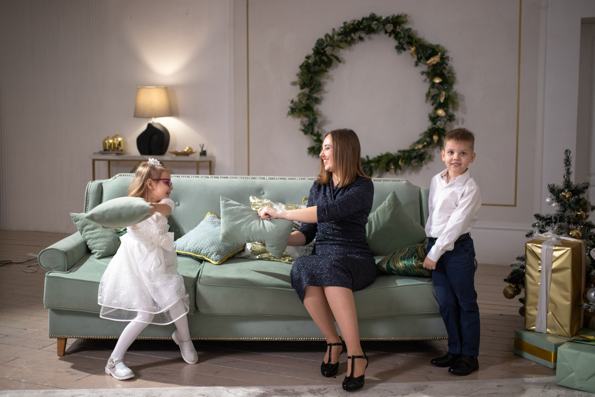 Семейная съёмка Новый Год. Репортажный, промышленный и маркетплейс-фотограф Дмитрий Чернат