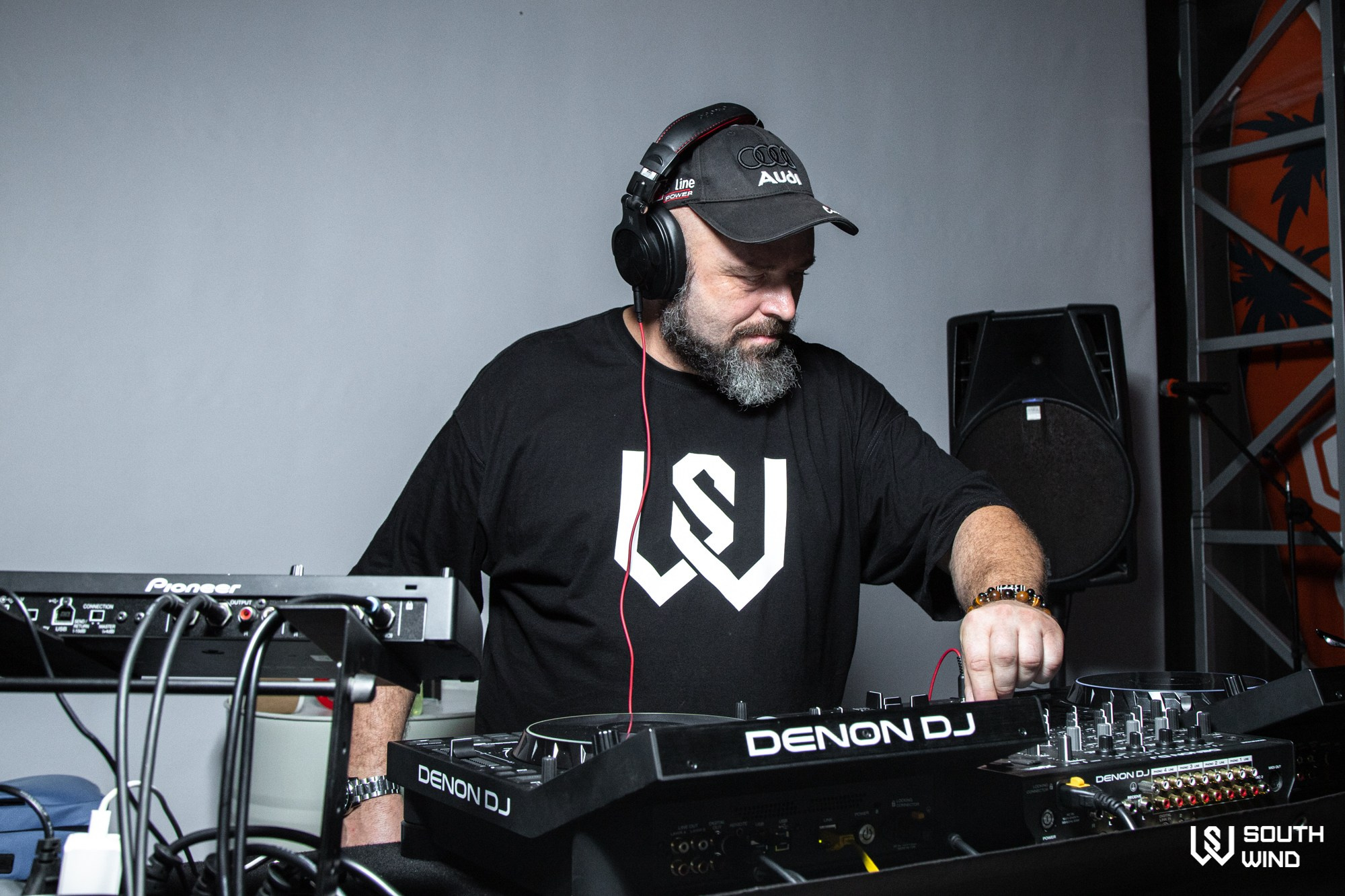 14 09 Вечеринка South Wind в Стереодаче. Репортажный, промышленный и маркетплейс-фотограф Дмитрий Чернат