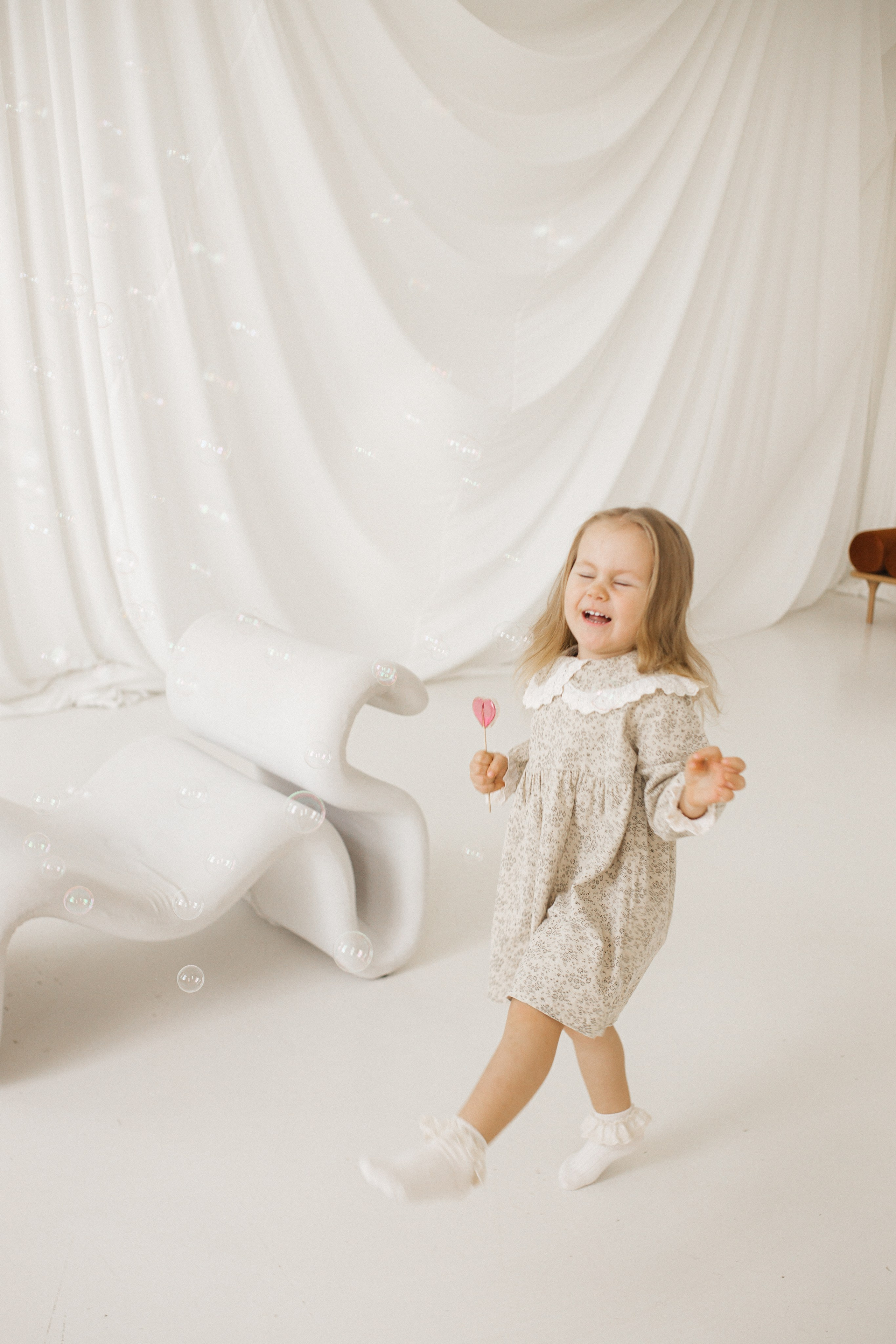 Тая с папой и мамой. Семейный и свадебный фотограф в Екатеринбурге Орлова Ирина