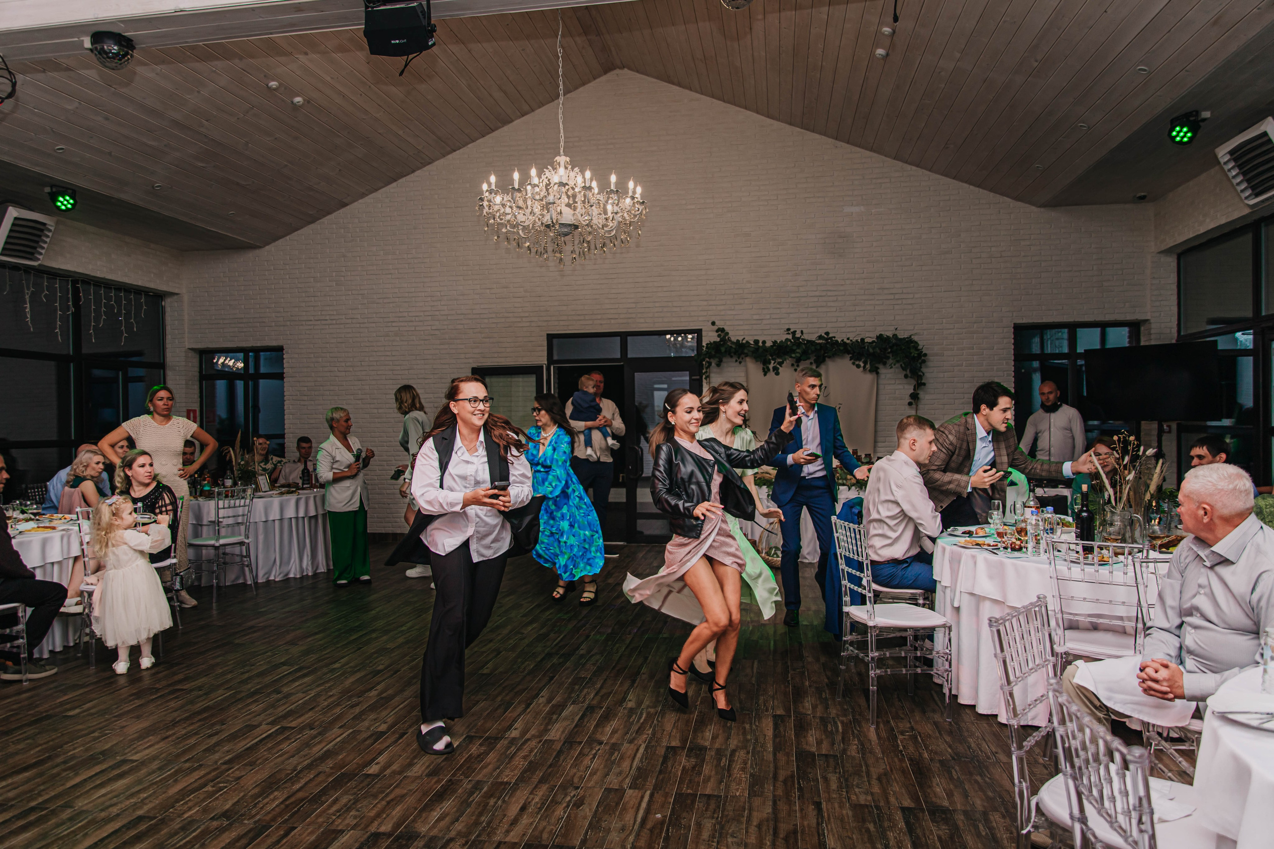 Вячеслав и Анастасия (пакет «Весь день»). Фотограф Дарья Маташкова