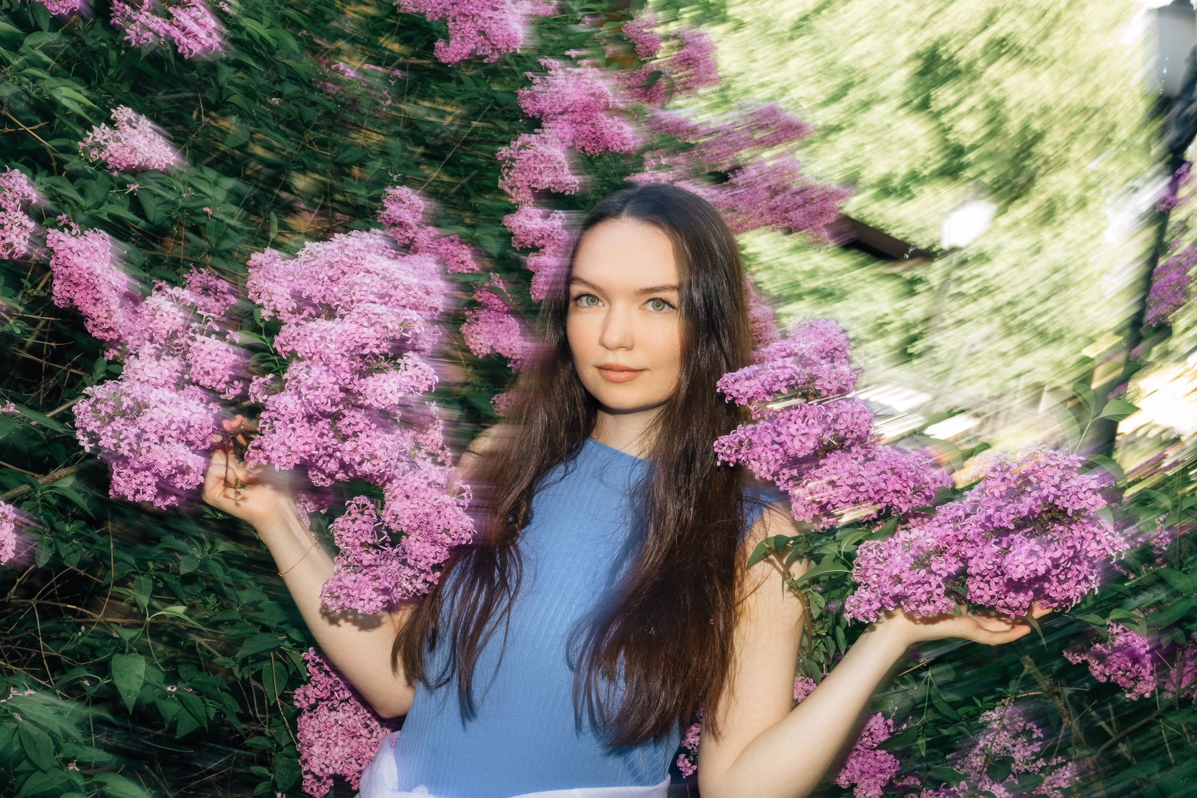 Смазы сирени. Екатерина. Июнь 2025. Фотограф Пермь. Свадьбы. Семья и дети, школа, д. сад. Фотокниги