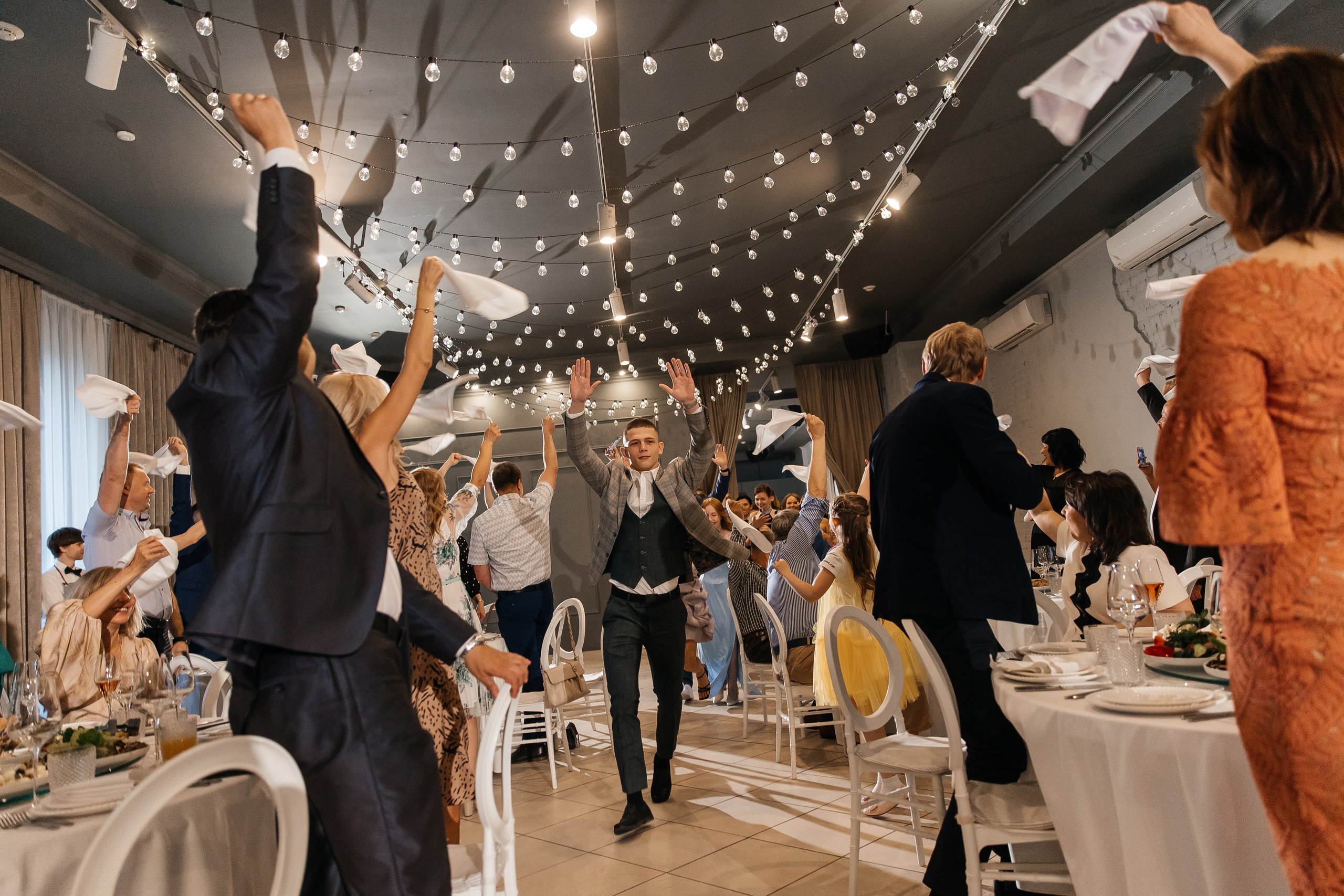 2023-06-23 Выпускной МБОУ СОШ № 10. Фотограф в Красноярске