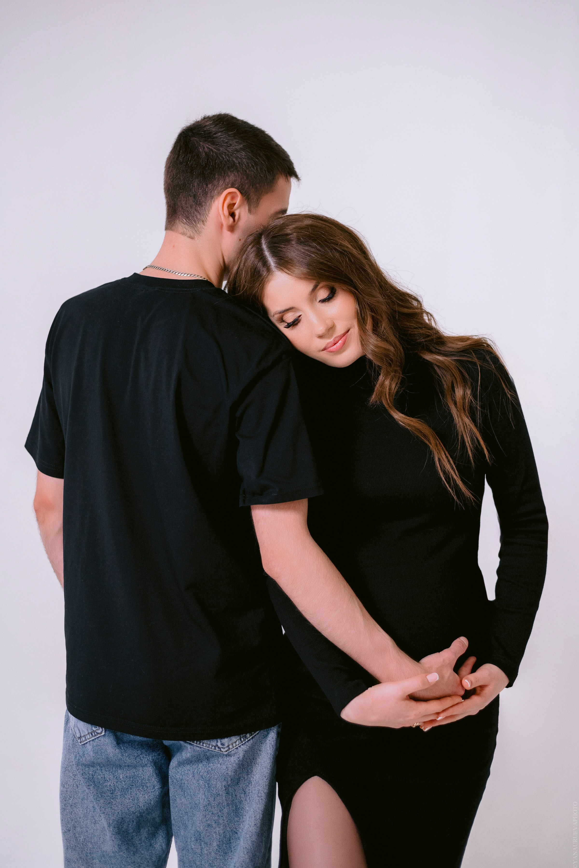 фотосессия беременности в черной одежде