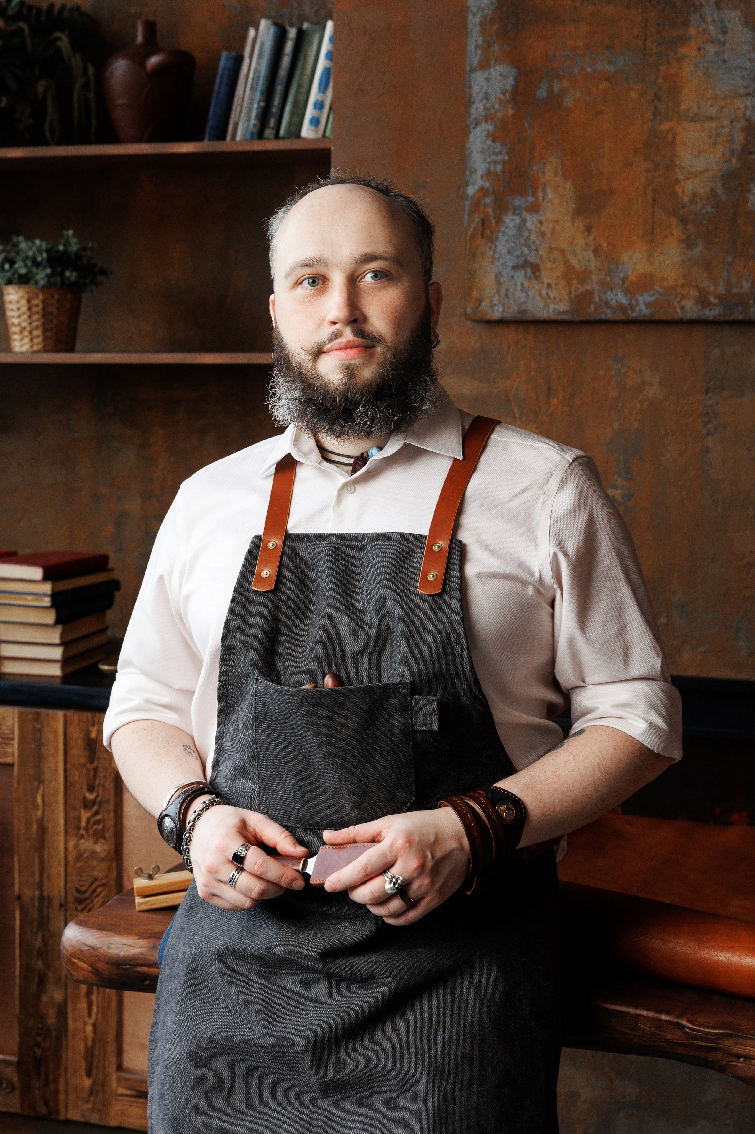 Андрей мастер по работе с кожей. Фотограф Щелково/ Москва Татьяна Жучкова