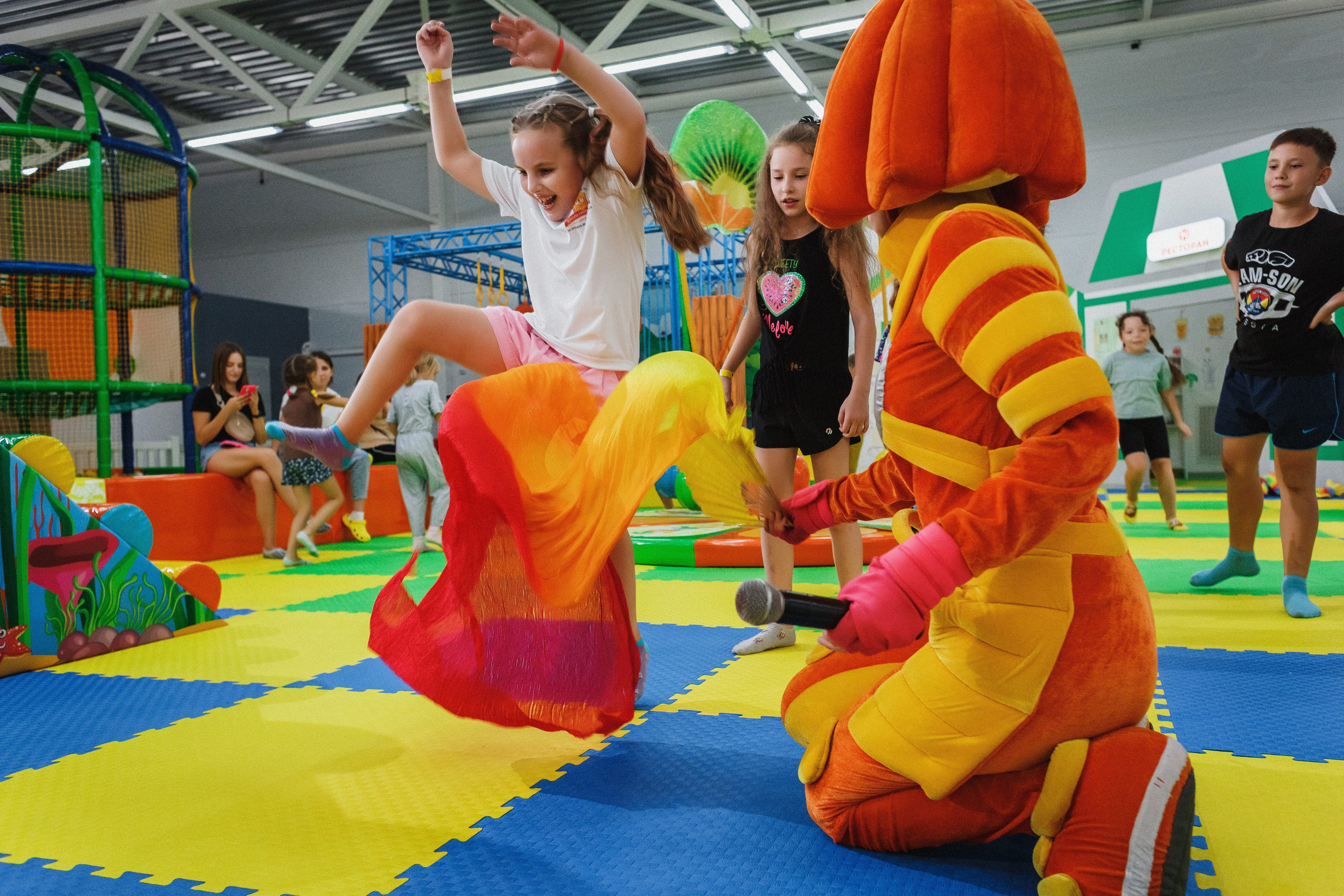 Волшебные моменты: детский праздник в игровой Клумба, Таганрог. Свадебный и семейный фотограф в Таганроге Бакарюк Антон