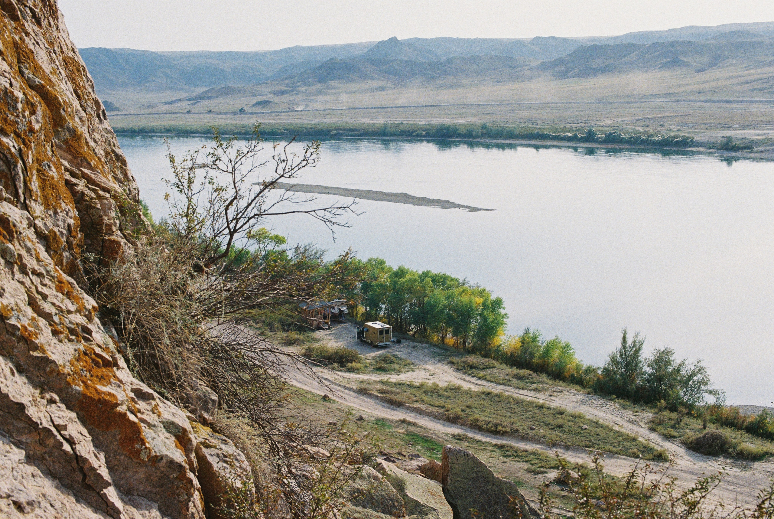 Алтын эмель/Или/Курты, плёнка 2025. Фотограф в Алматы — Алексей Коньков | Репортаж, свадьбы, портреты