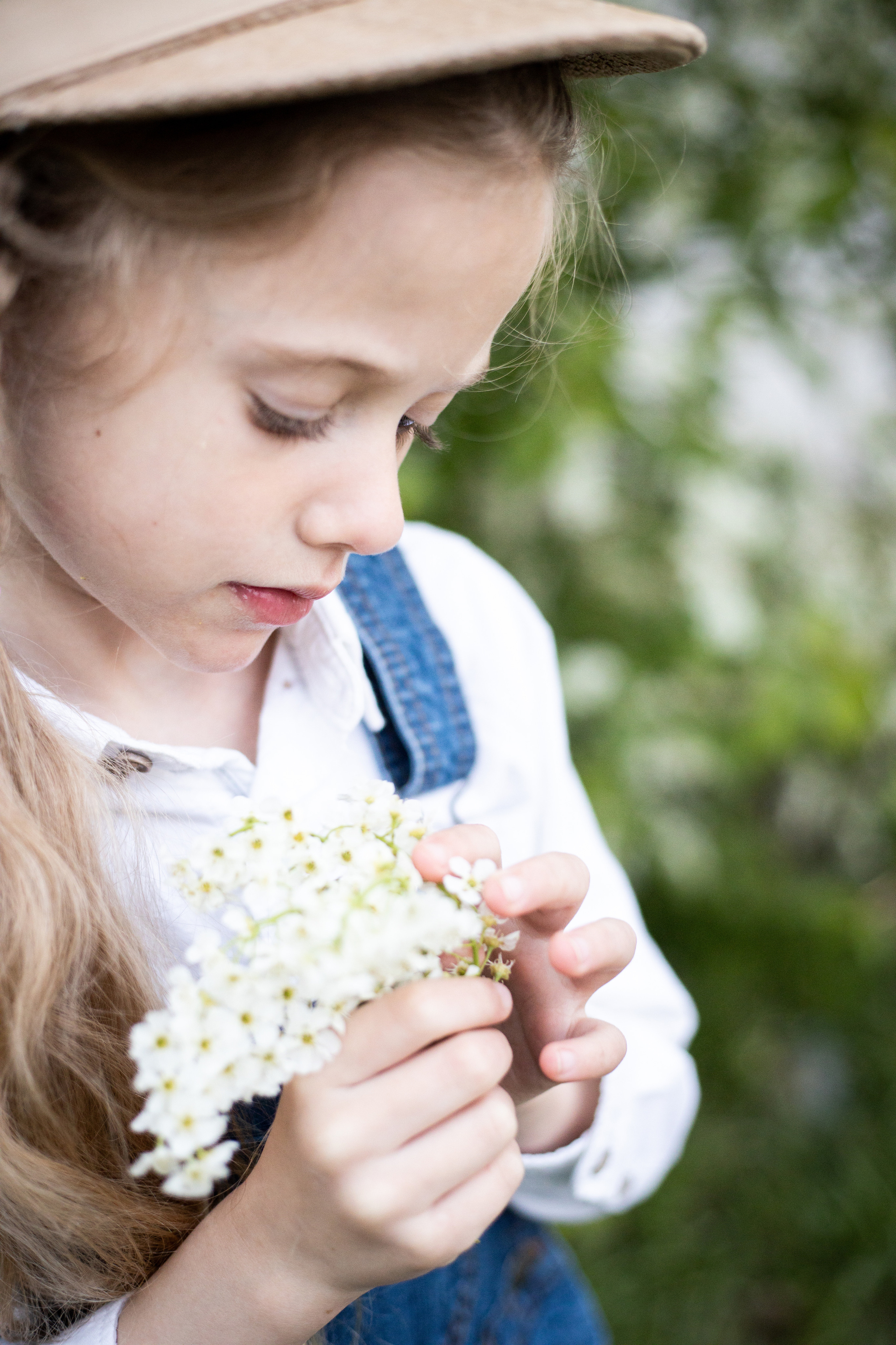 Когда яблони цветут…