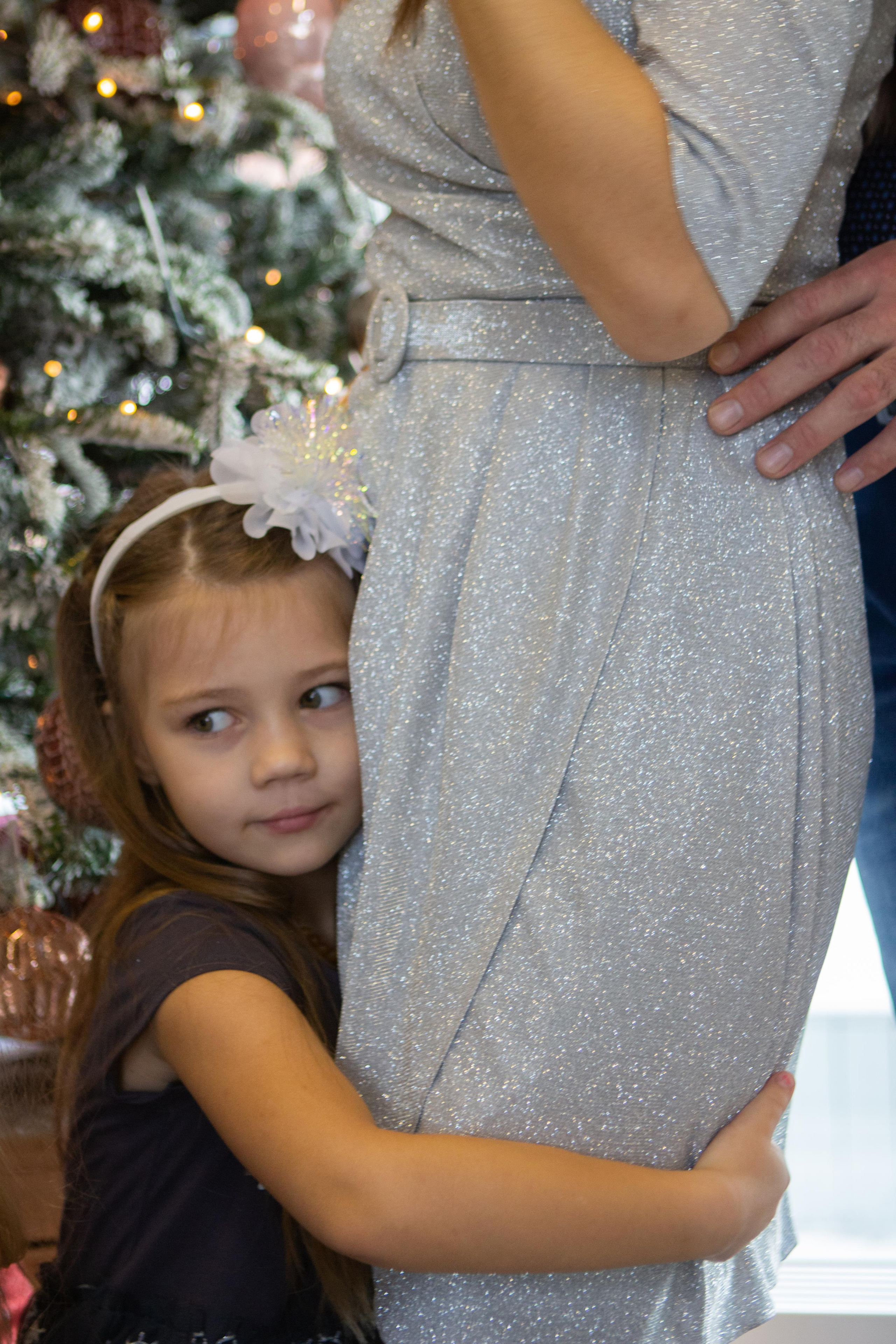 Новогодняя история Сергея, Ирины и их замечательных дочек