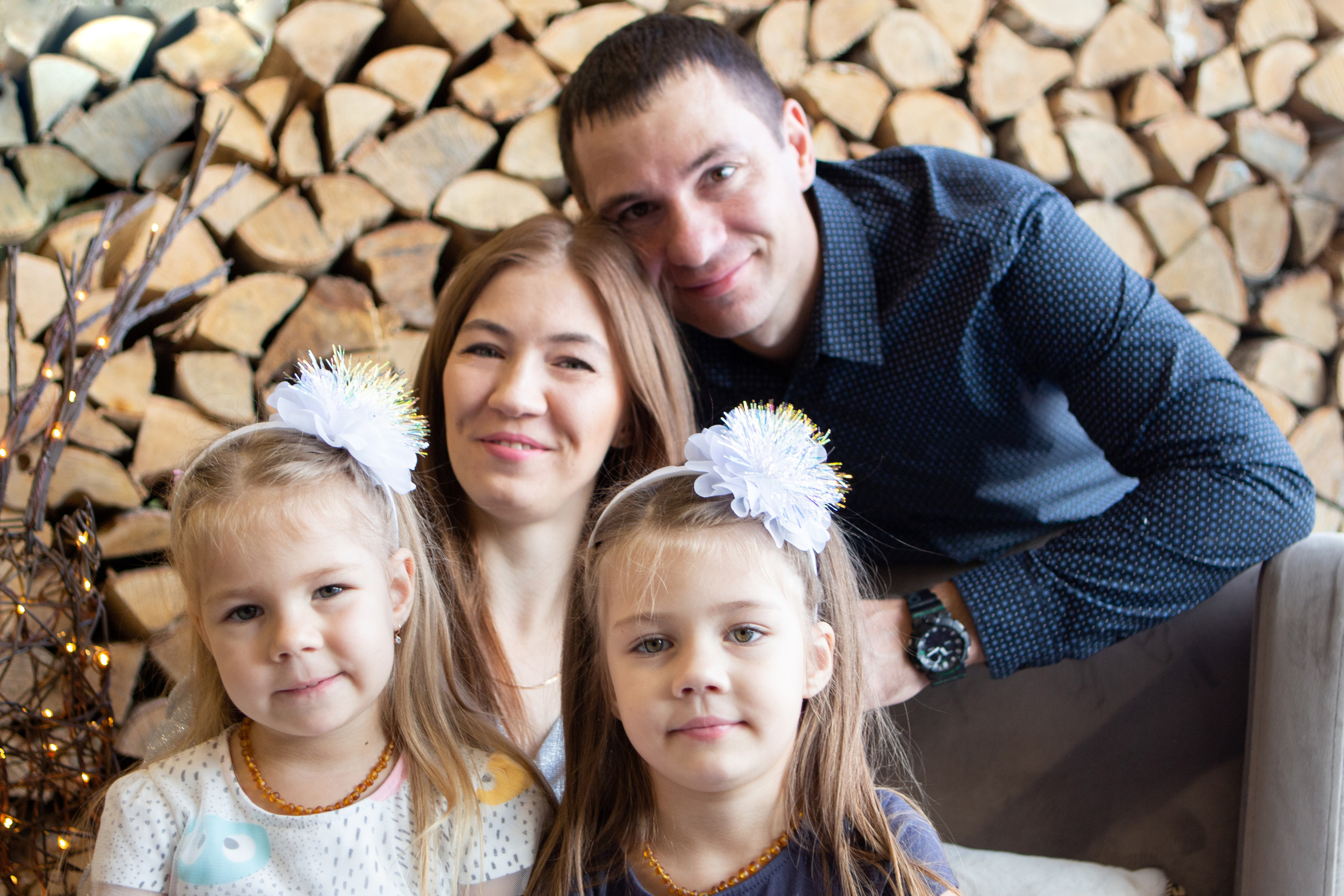 Новогодняя история Сергея, Ирины и их замечательных дочек