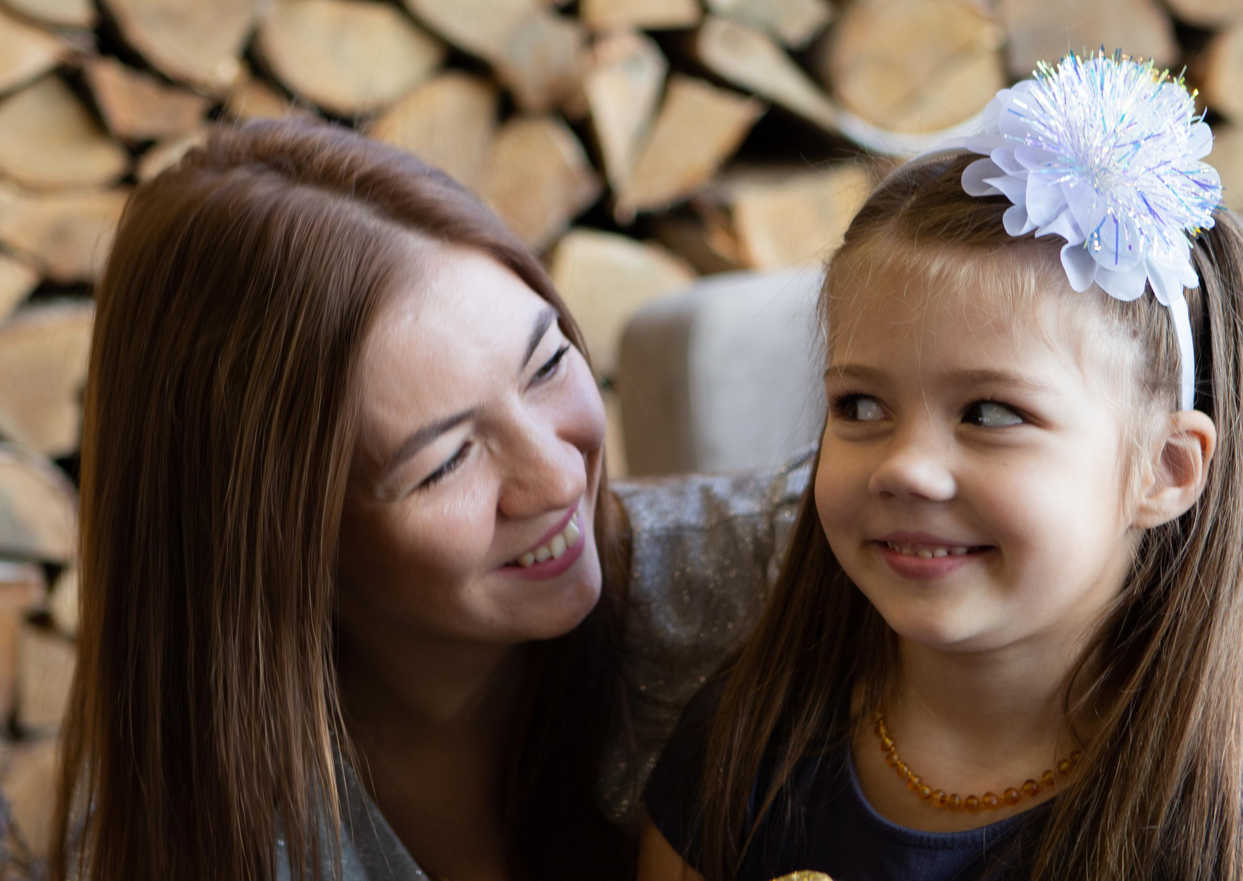 Новогодняя история Сергея, Ирины и их замечательных дочек