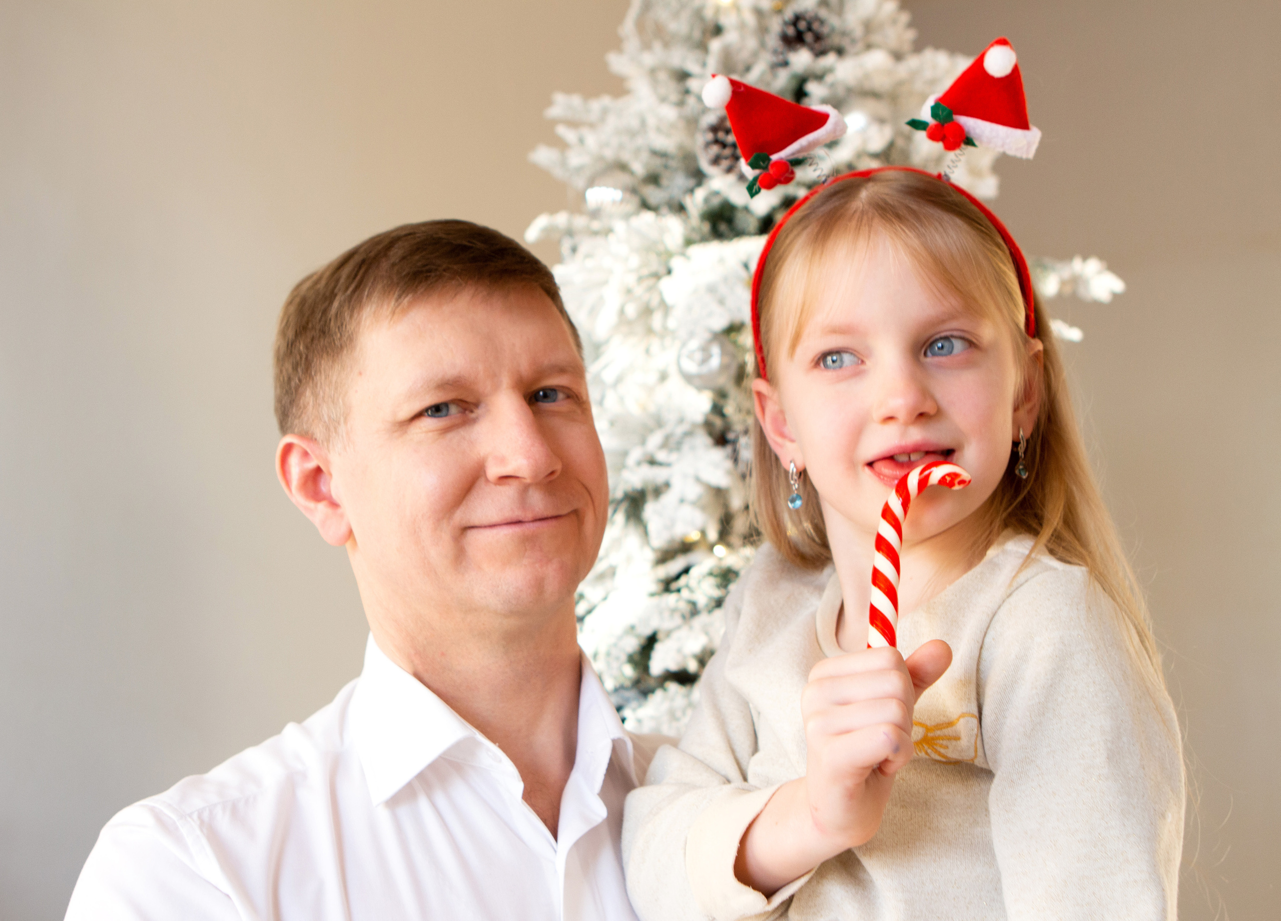 Замчательная семья и их четвероногий друг