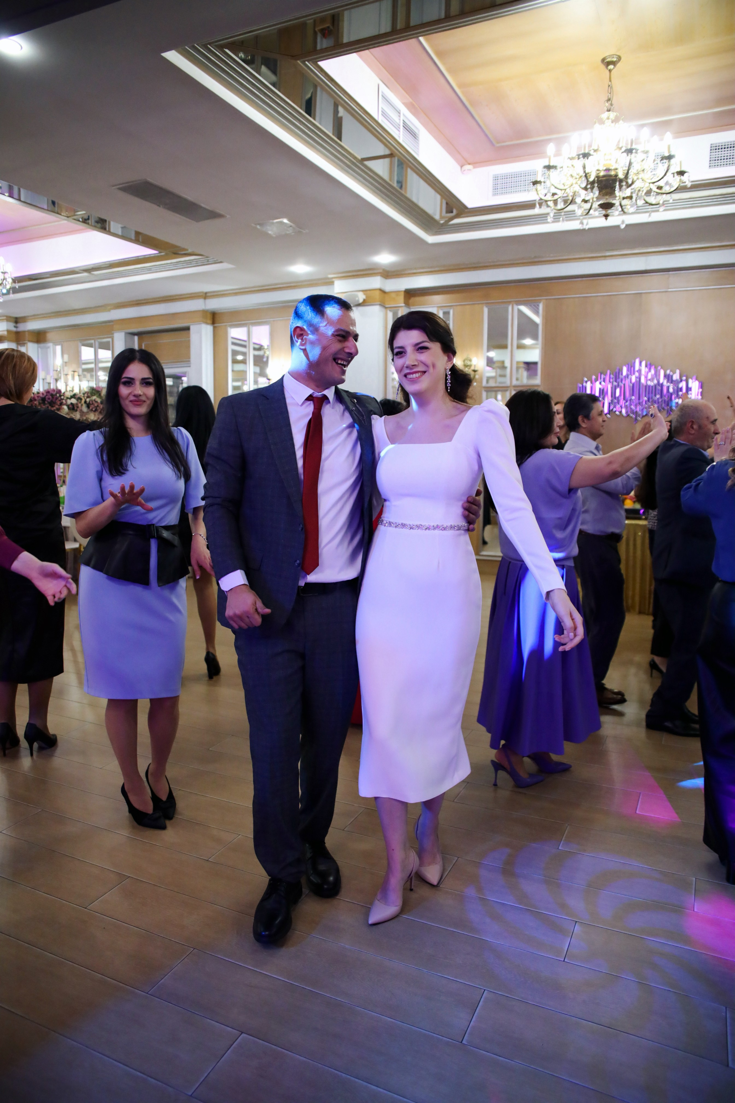 Манук и Асмик. Ресторан Татев. Главная