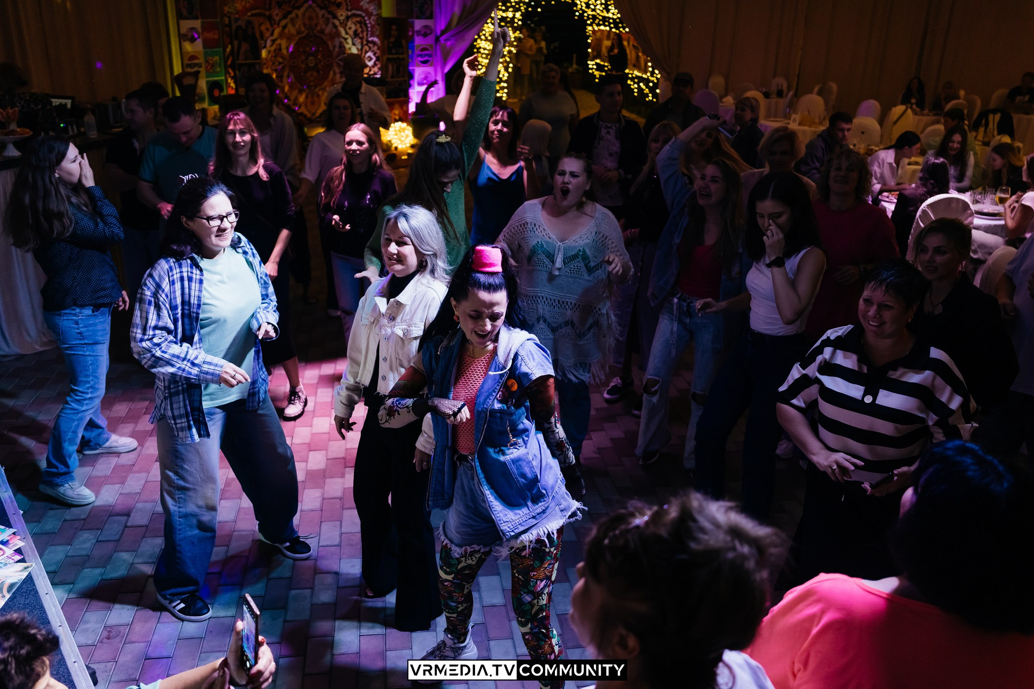 Ресторан «Империя»: Вечеринка 90-х