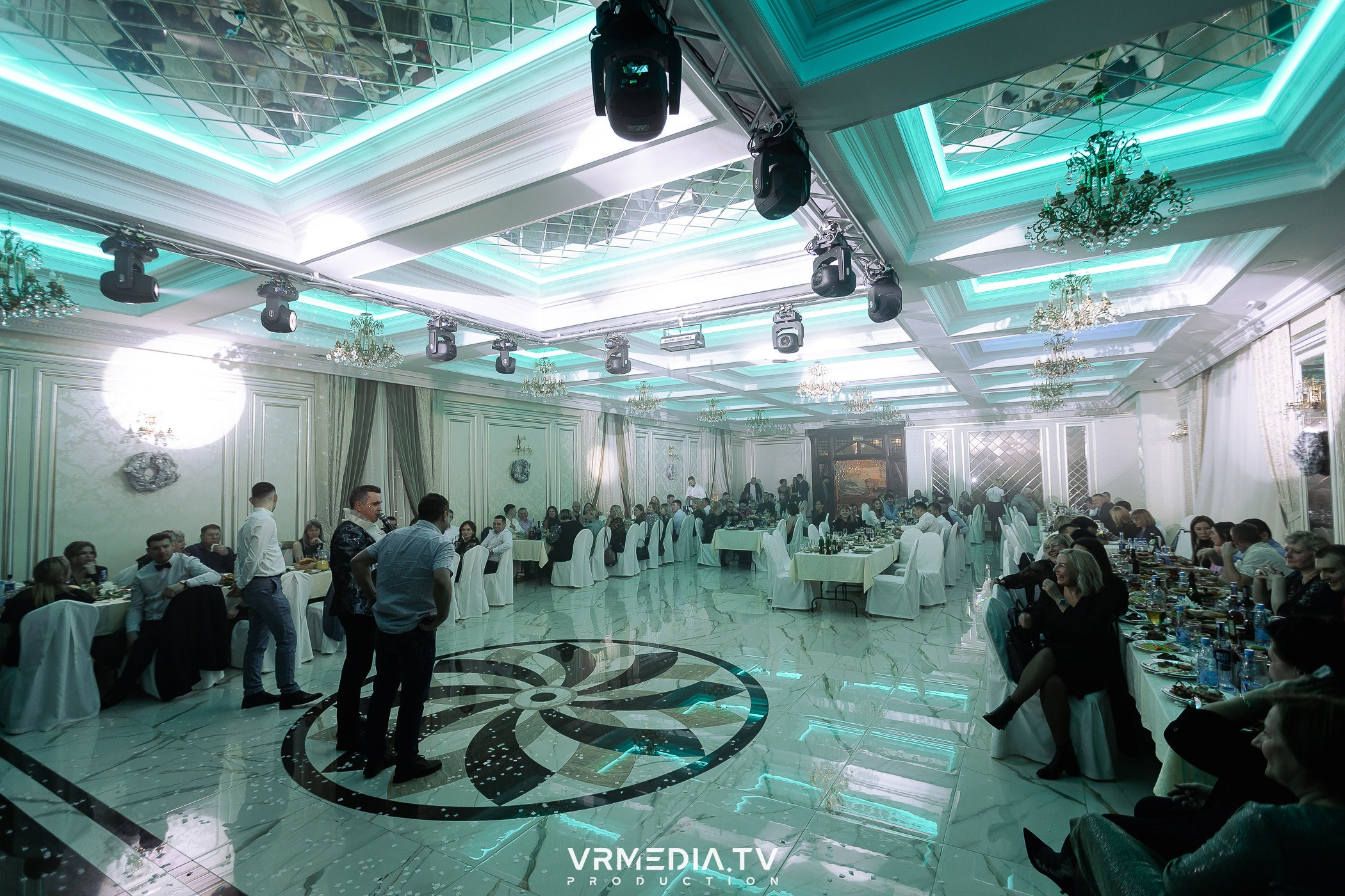 Новогодний вечер в ресторане «Лазурный Берег»