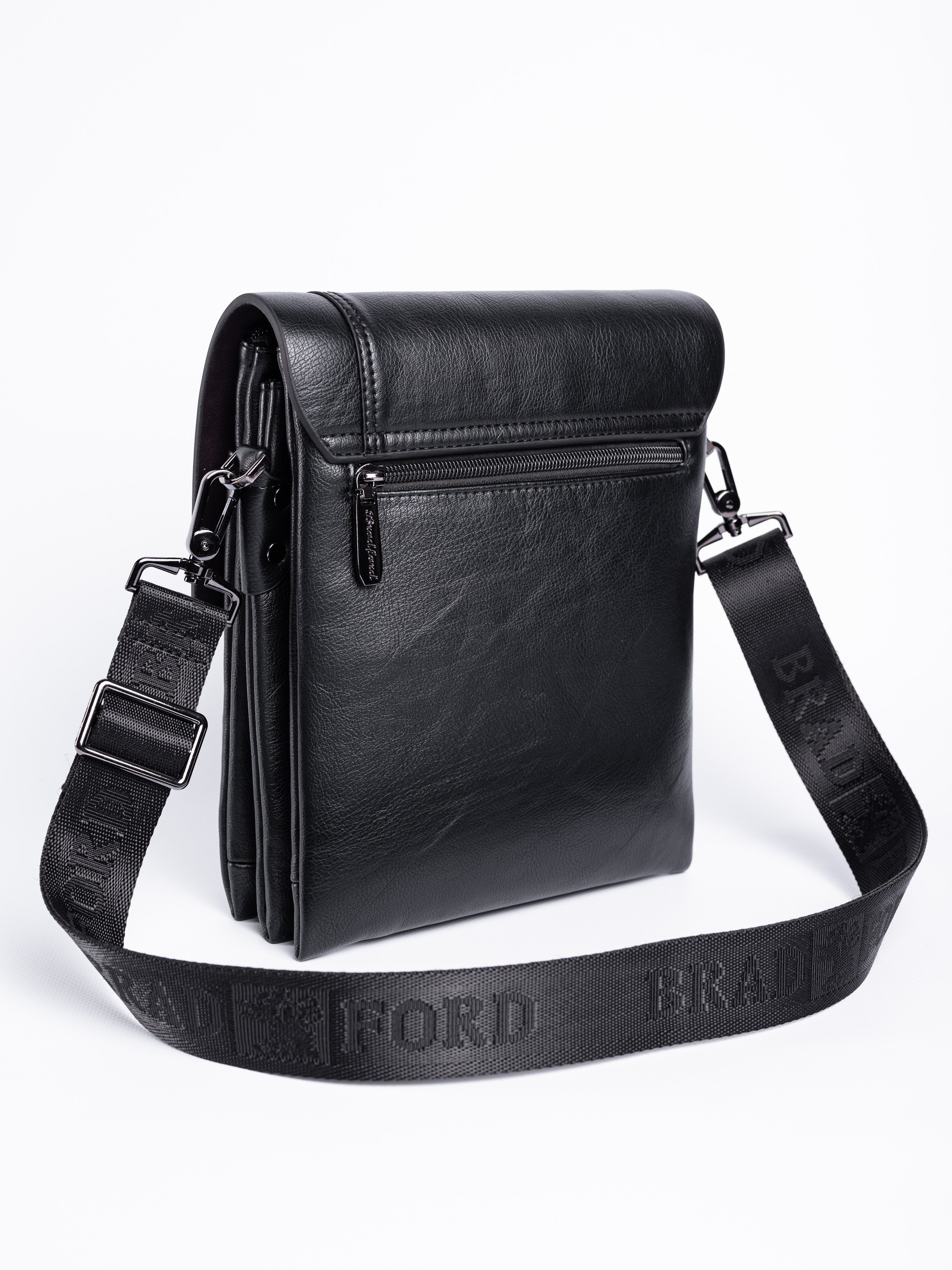 Сумки мужские. Предметный фотограф, фото для маркетплейсов Пятигорск, КМВ