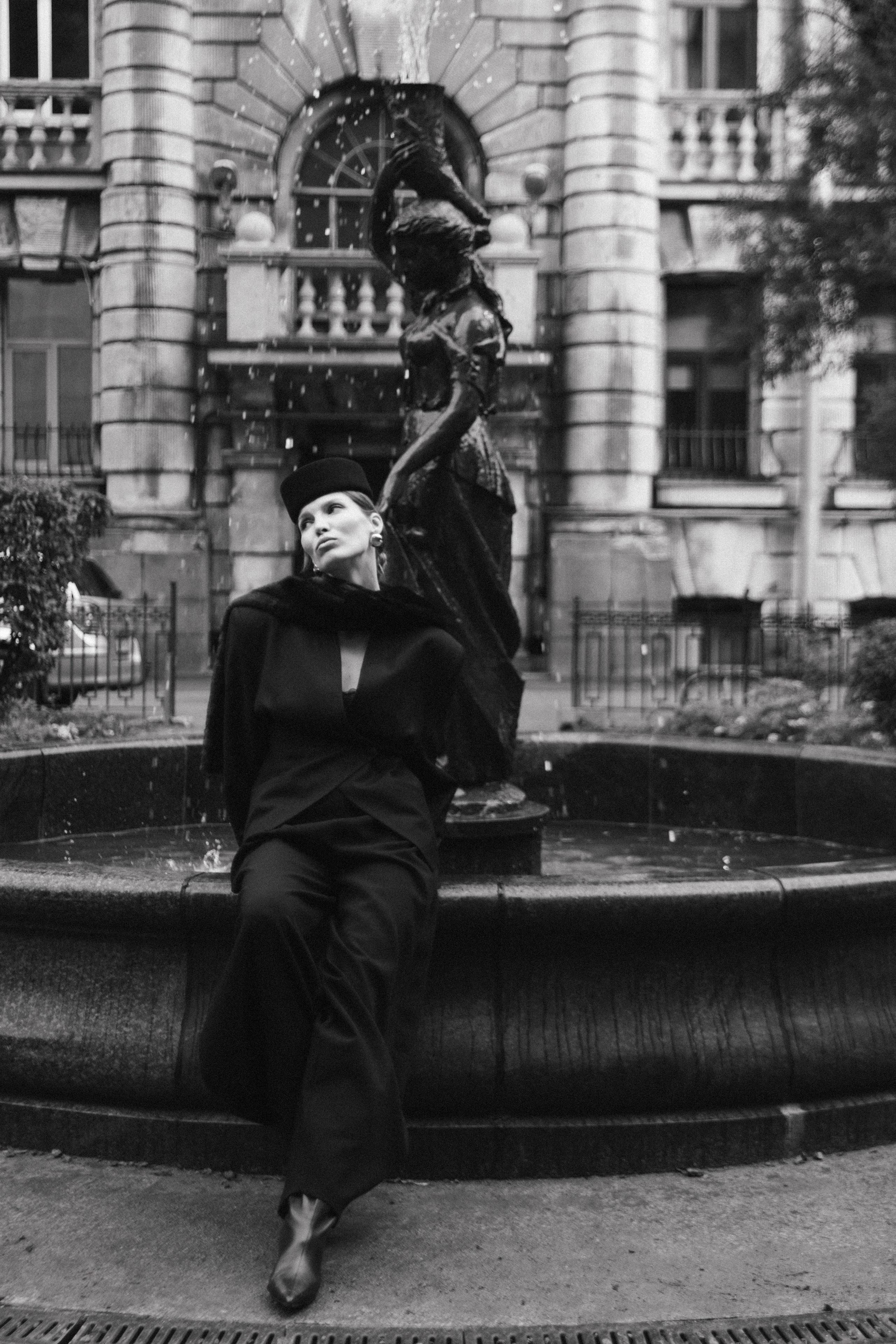 ЖЕНСКИЙ ПОРТРЕТ. О ЛЮБВИ НЕ ГОВОРЯТ.ЕЕ ПОКАЗЫВАЮТ