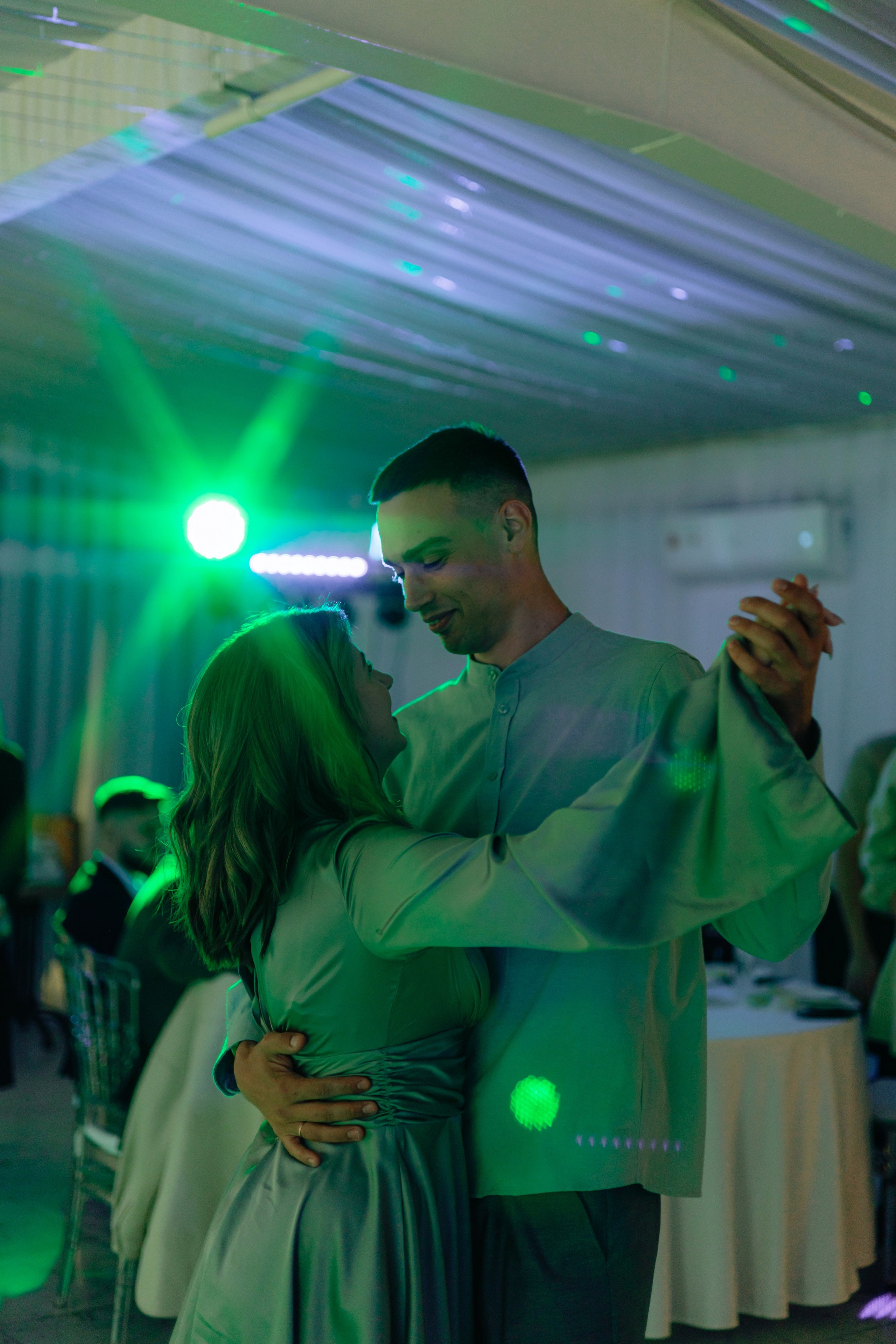 А ВНУТРИ — УРАГАН