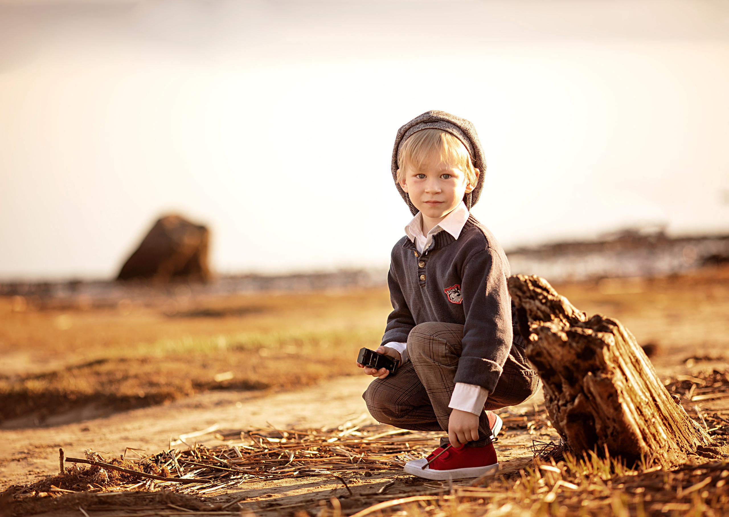 Мальчишки ранней весной у белого моря. Ольга Смирнова юрист, фотограф