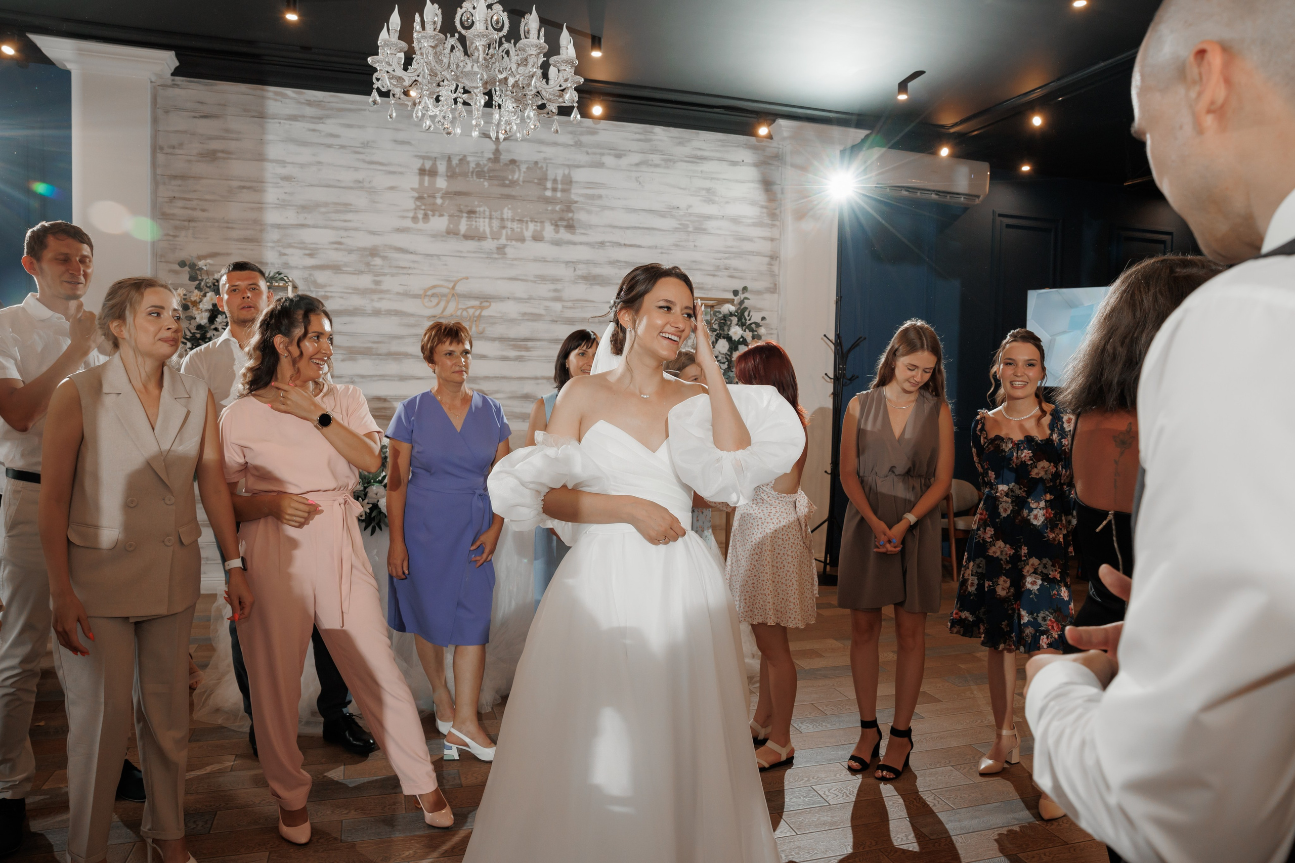 Полина и Дмитрий, загородный клуб «Барин», ЗАГС в г. Пушкино. Свадебный и репортажный фотограф (Москва, Королев и другие)