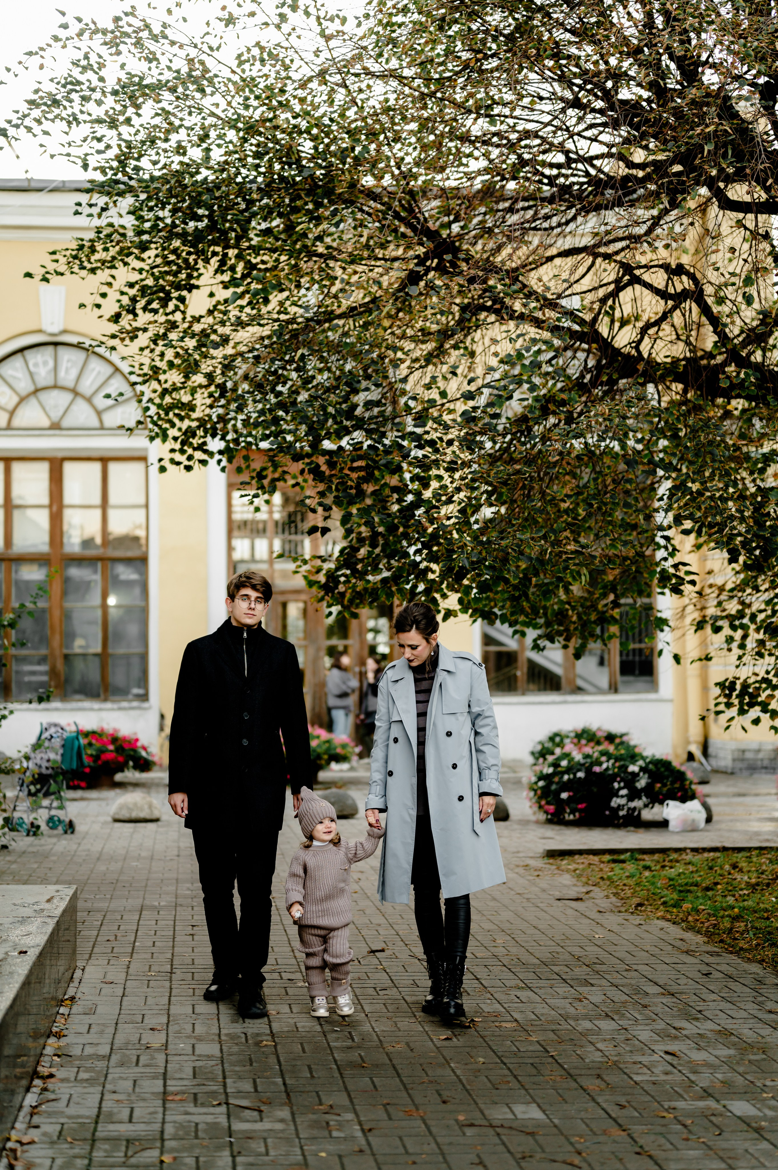 Семейная фотосессия в Оранжерее. Свадебный и семейный фотограф Евгения Кононова