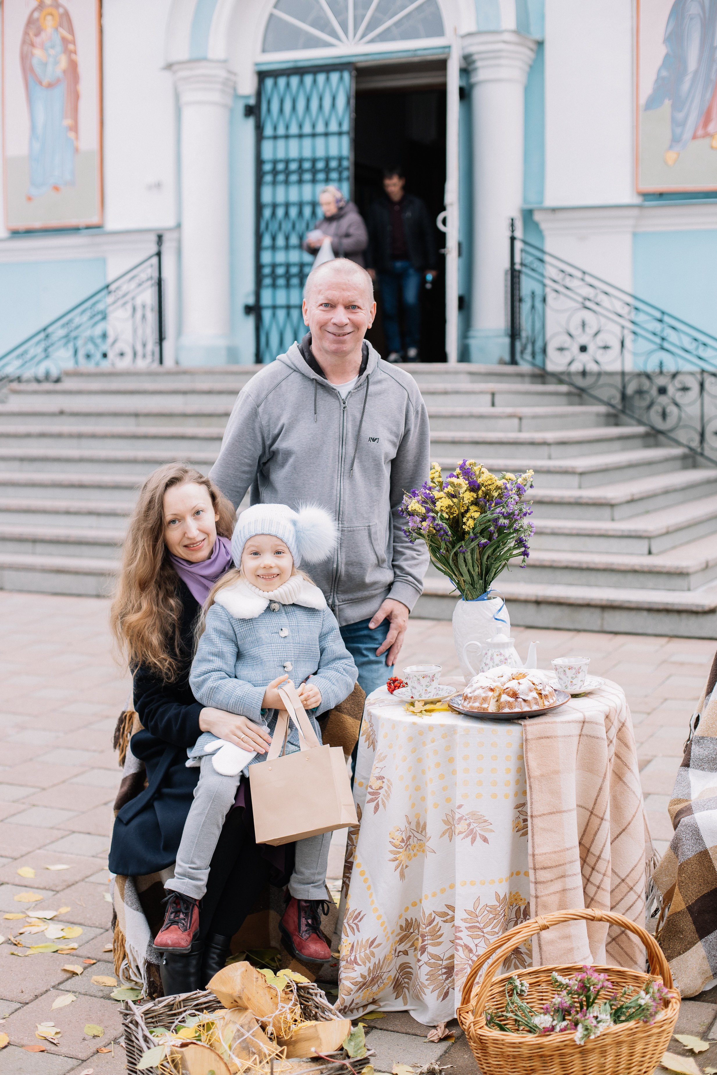 Покров в храме Иоанна Предтечи. Семейный фотограф Трусова Евгения в Екатеринбурге