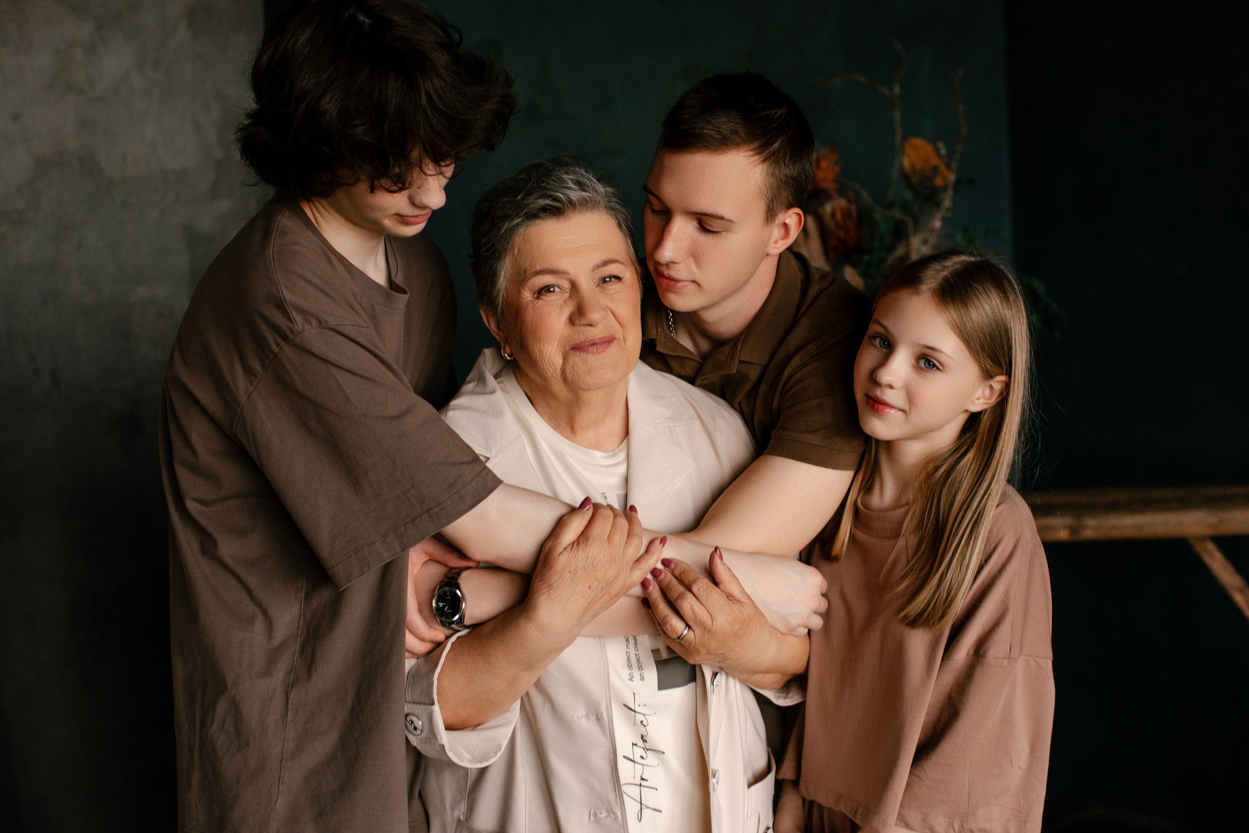 Семейная фотосессия в студии и дома Спб портфолио Насти Околот