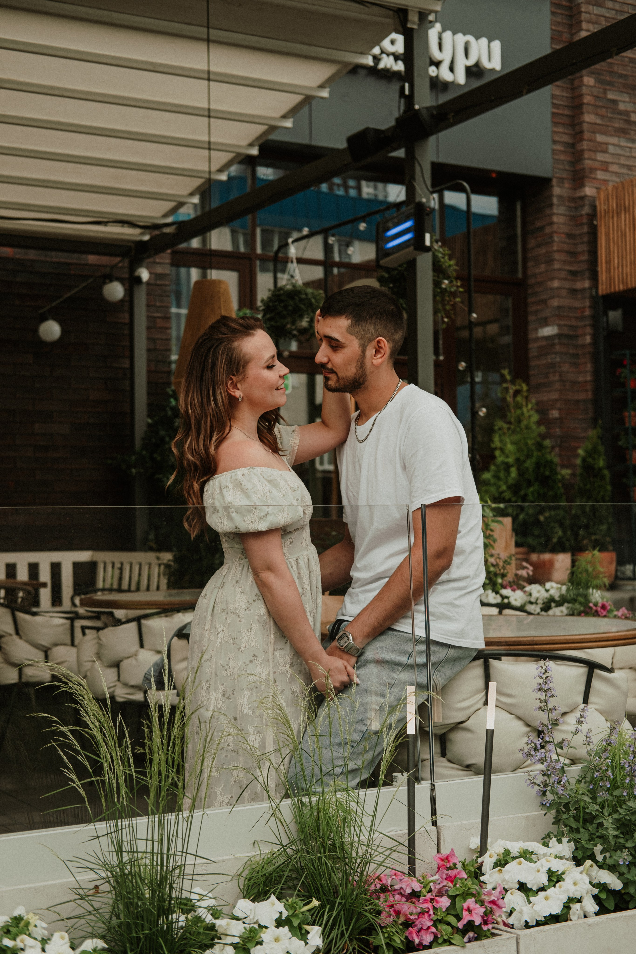 Прогулка по городу. Свадебный фотограф Челябинск
