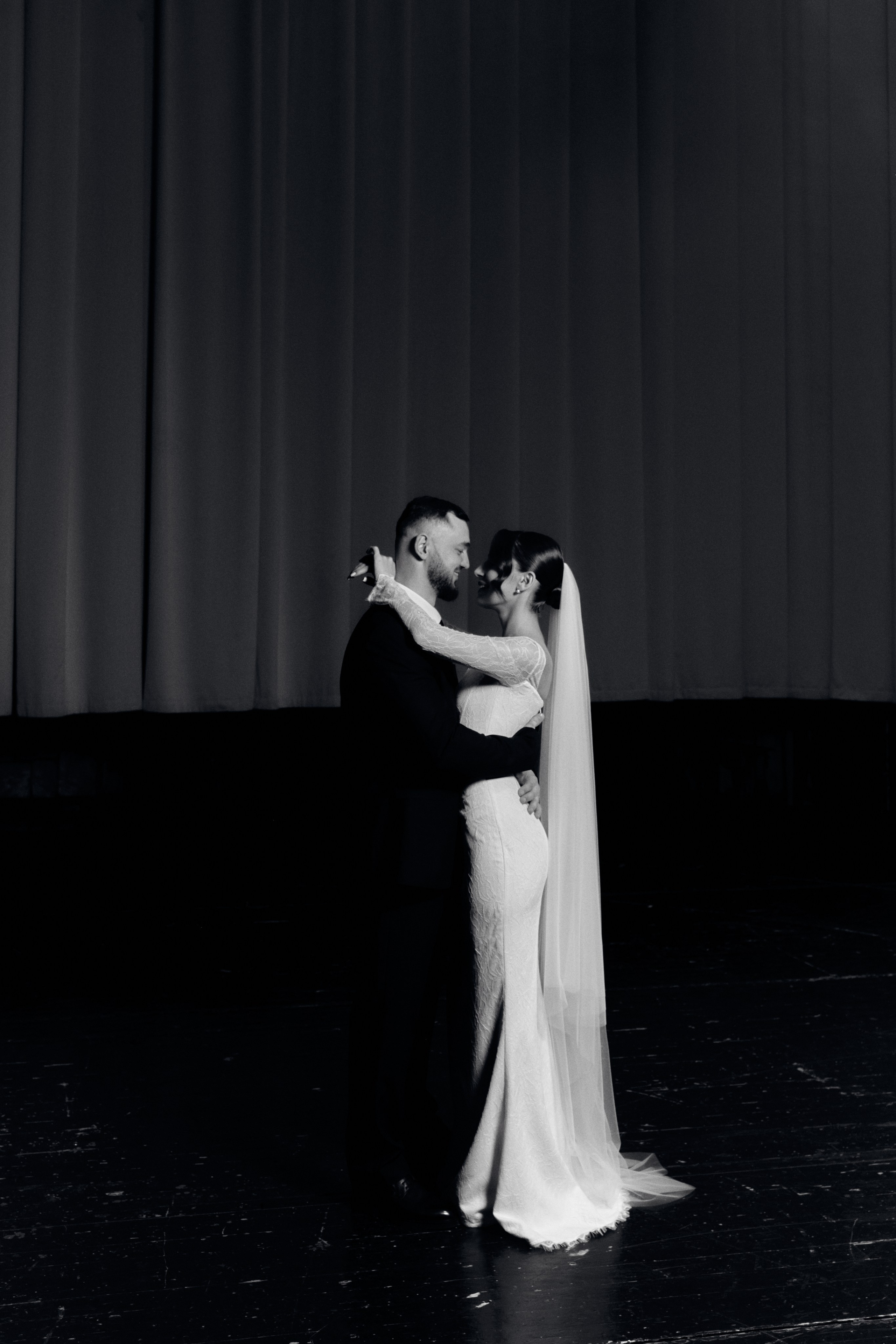 Заур и Кристина. Фотограф ALINA DZHIDZALOVA