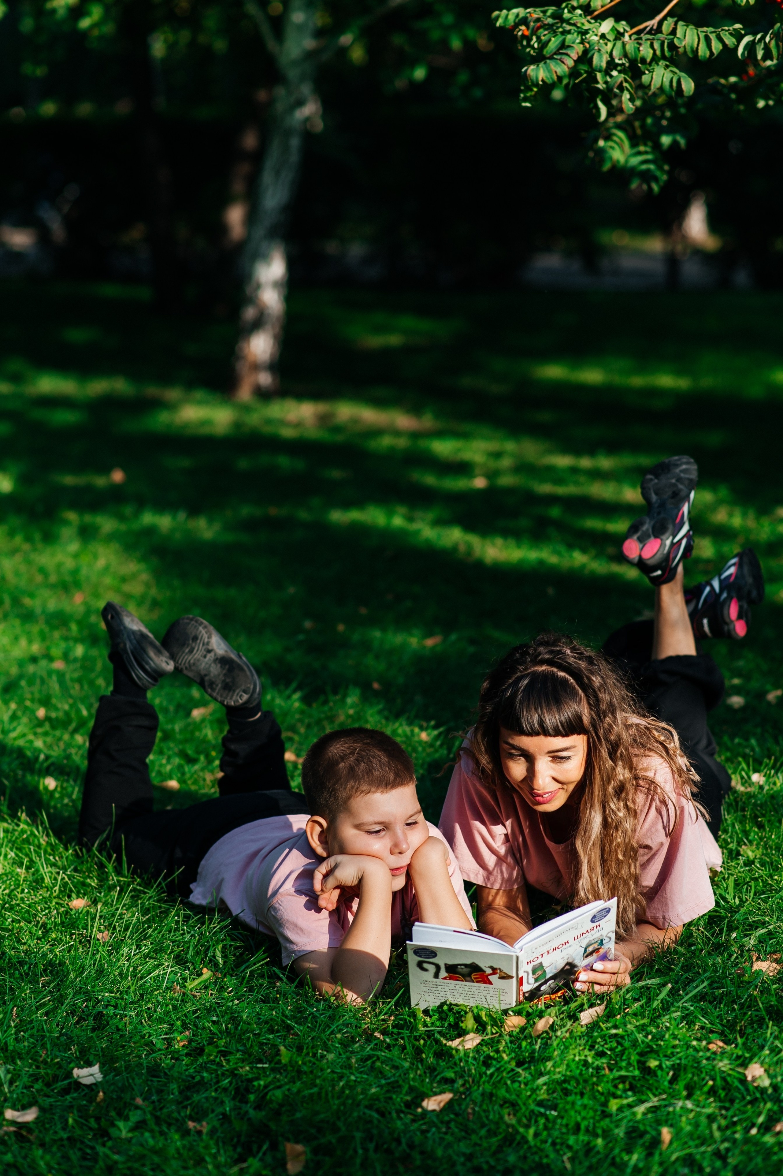 Мама и сын. Прогулка. Семейный фотограф в Оренбурге Анна Рожкова