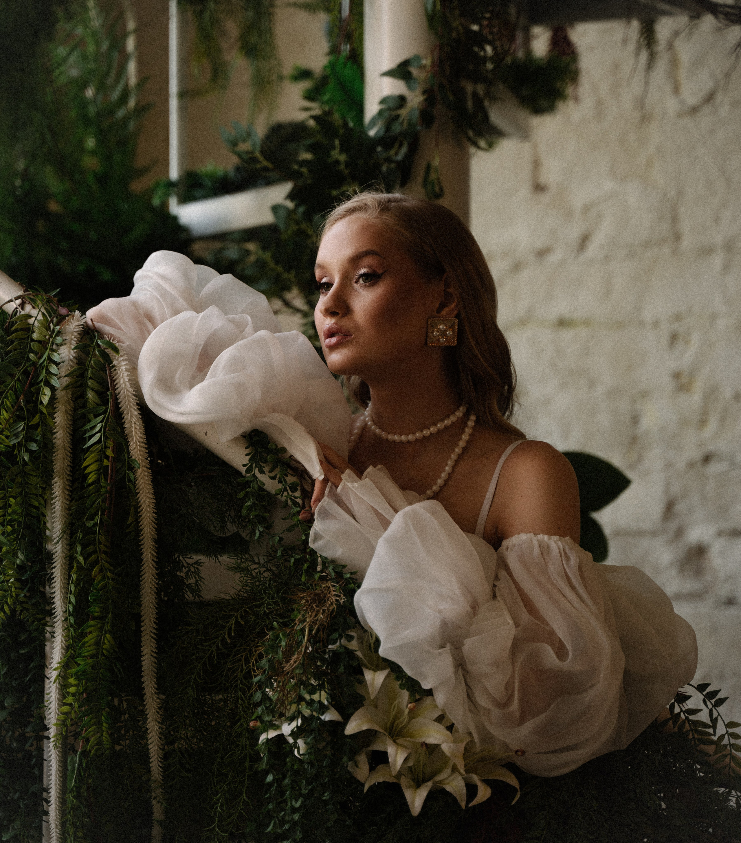 Невеста на пикнике в замке