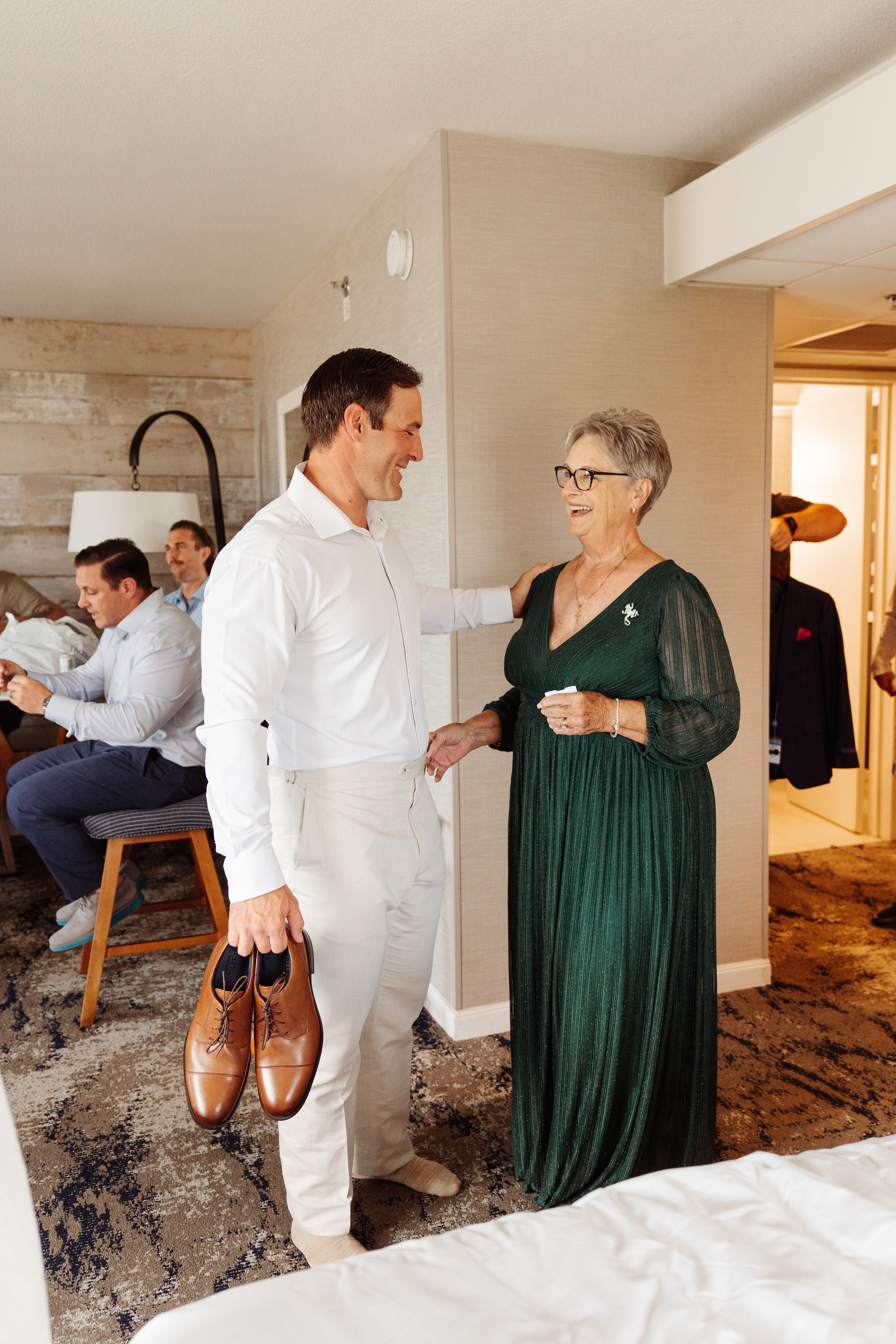 2025-08-16_BryanAmber. Ретушер Зенькевич Света