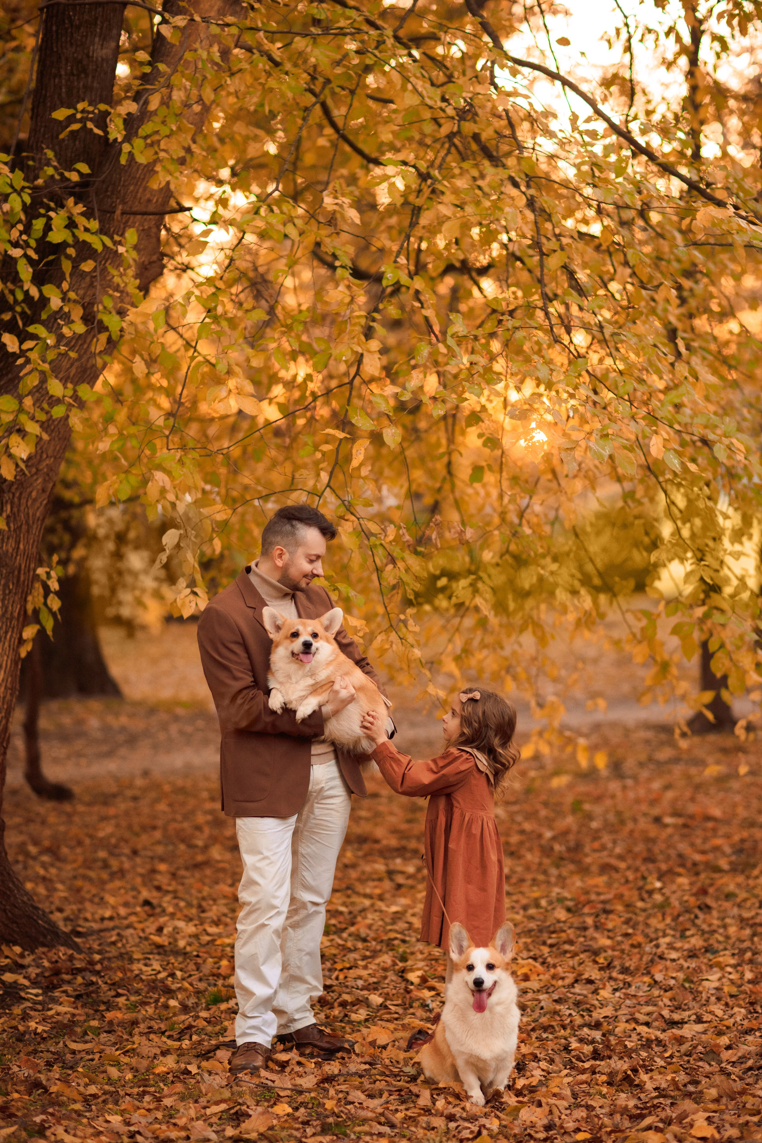 Осенняя семейная фотосессия в парке с Корги. Семейный и детский фотограф в Краснодаре Анна Трашкова