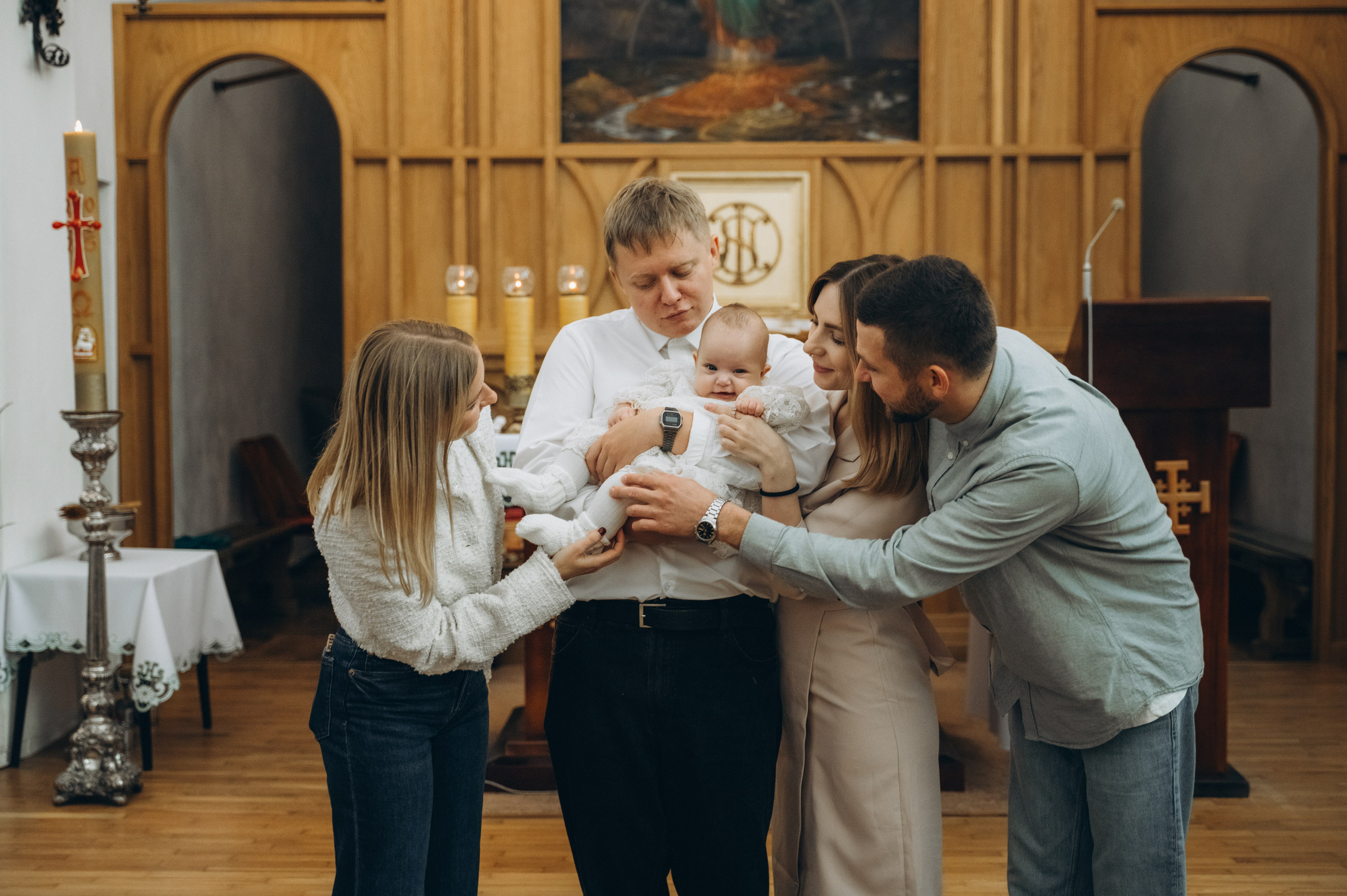 Крещение Эмили (Золотогорский костёл Пресвятой Троицы). Семейный фотограф в Минске Дарья Дреко