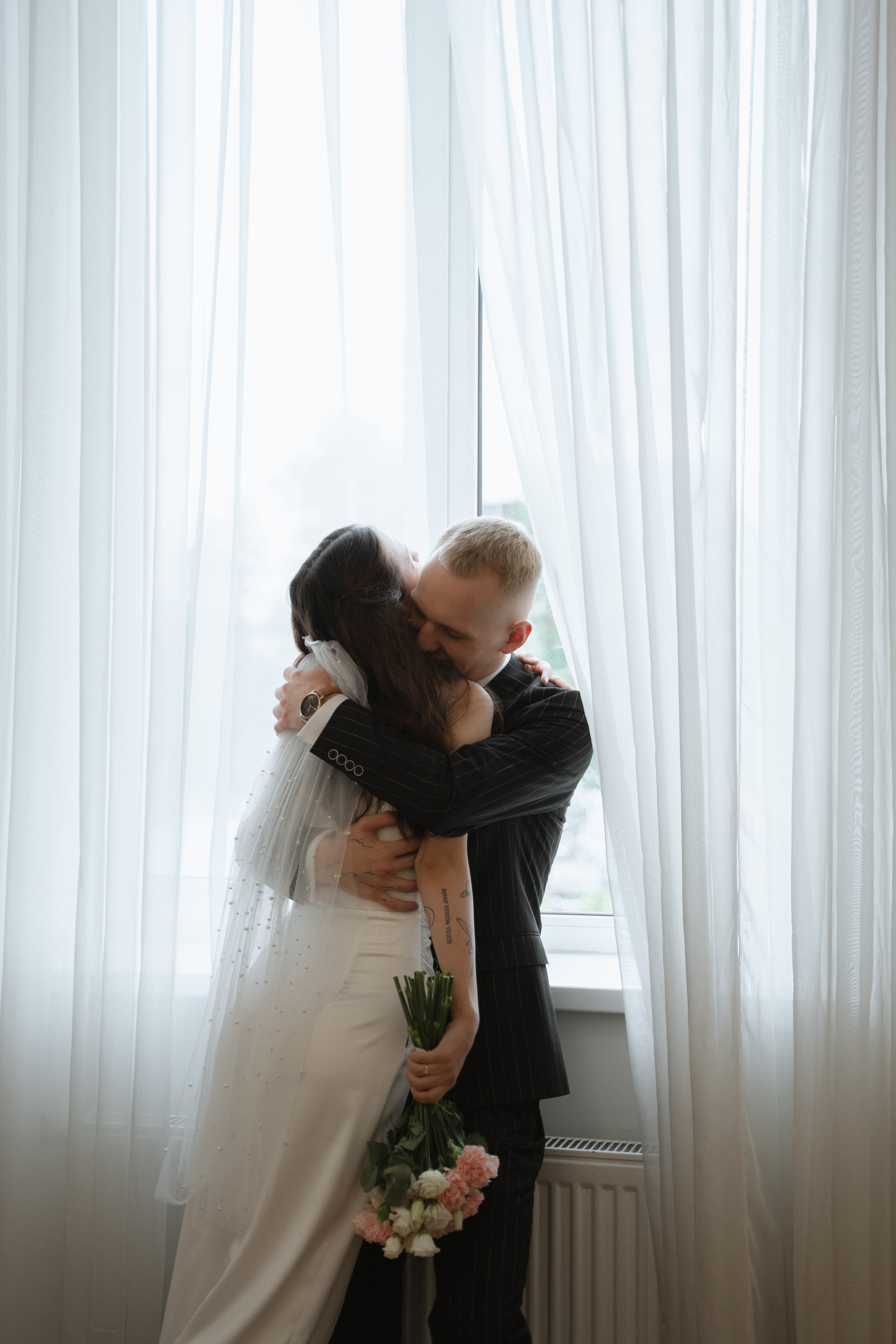 Свет их улыбок. Свадебный фотограф в Санкт-Петербурге