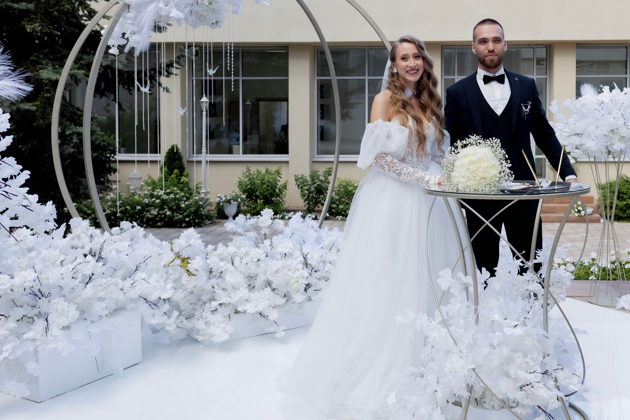Торжественная регистрация в ЗАГСе. Свадебный фотограф Александра Попова
