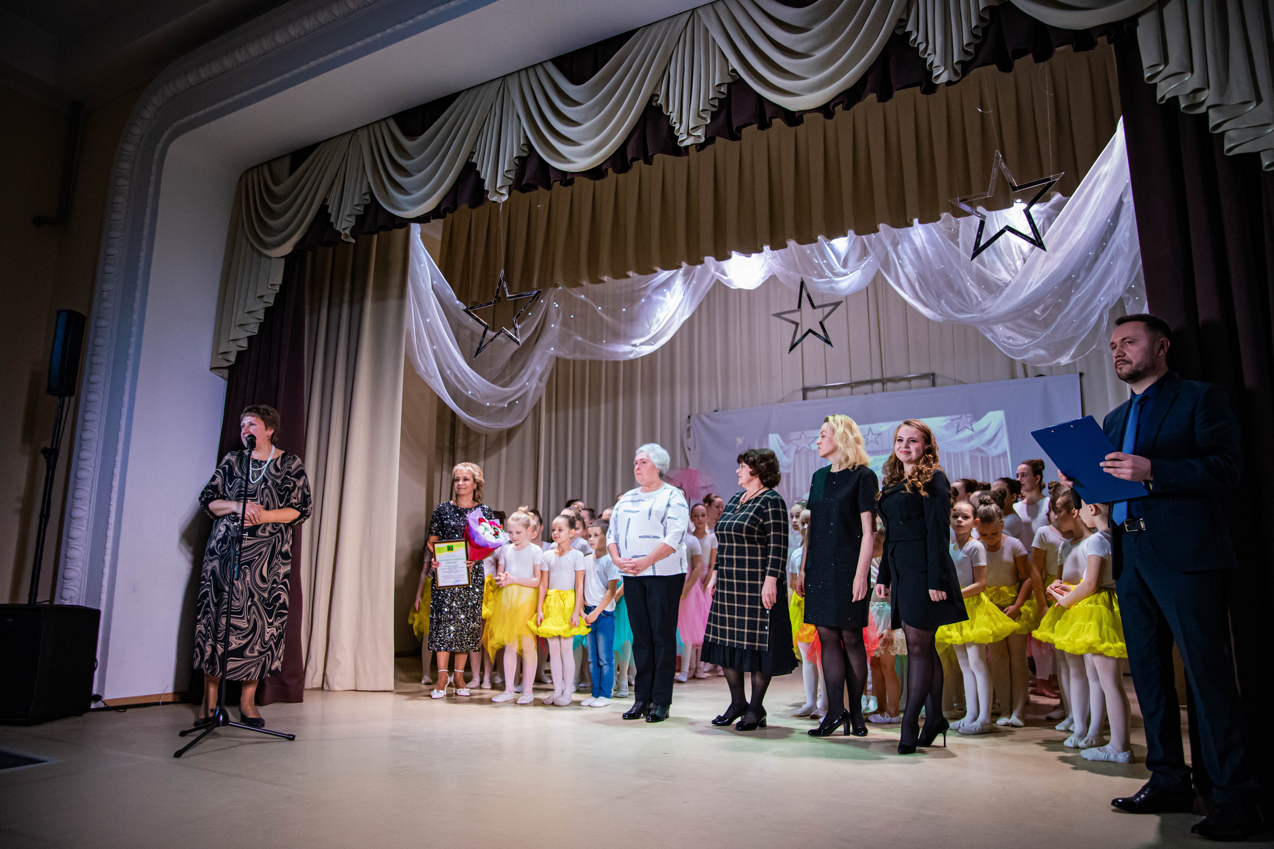 «Конфетти» Юбилейный концерт «Твори Добро». Фотограф Дарья Маташкова