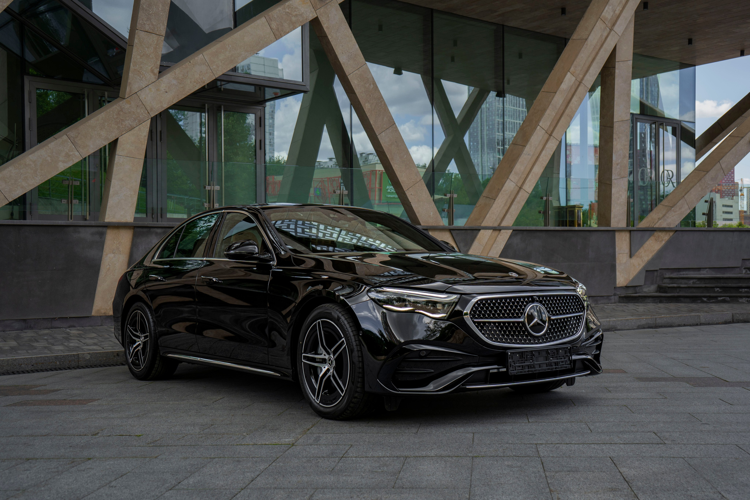 Mercedes-Benz E-class (E300). Автомобильный фотограф Ногинск Денис Городок