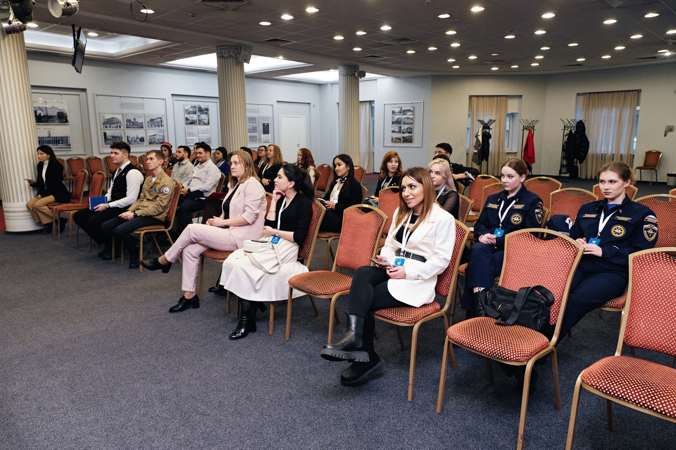 Молодежный форум стран СНГ. Семейные и свадебные фотосессии в СПб, в студии, на улице, на природе