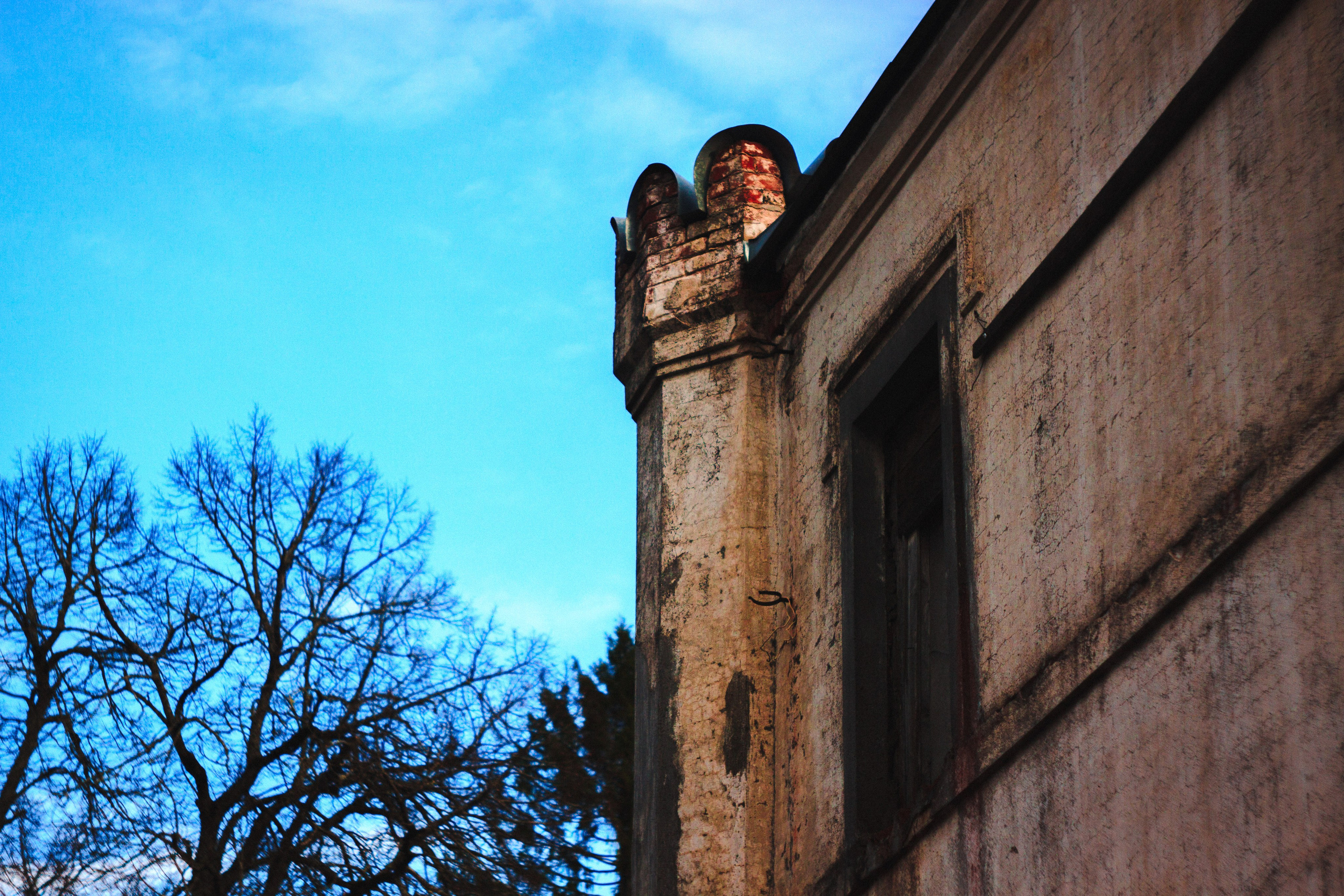 Castle. Den Mirov — Photographer, Musician