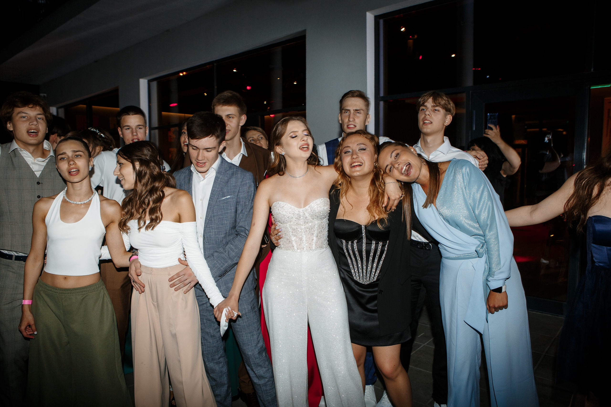 Выпускной Гимназия 12 2024 OpenHouse. Свадебный и портретный Фотограф в Липецке Дмитрий Котюков