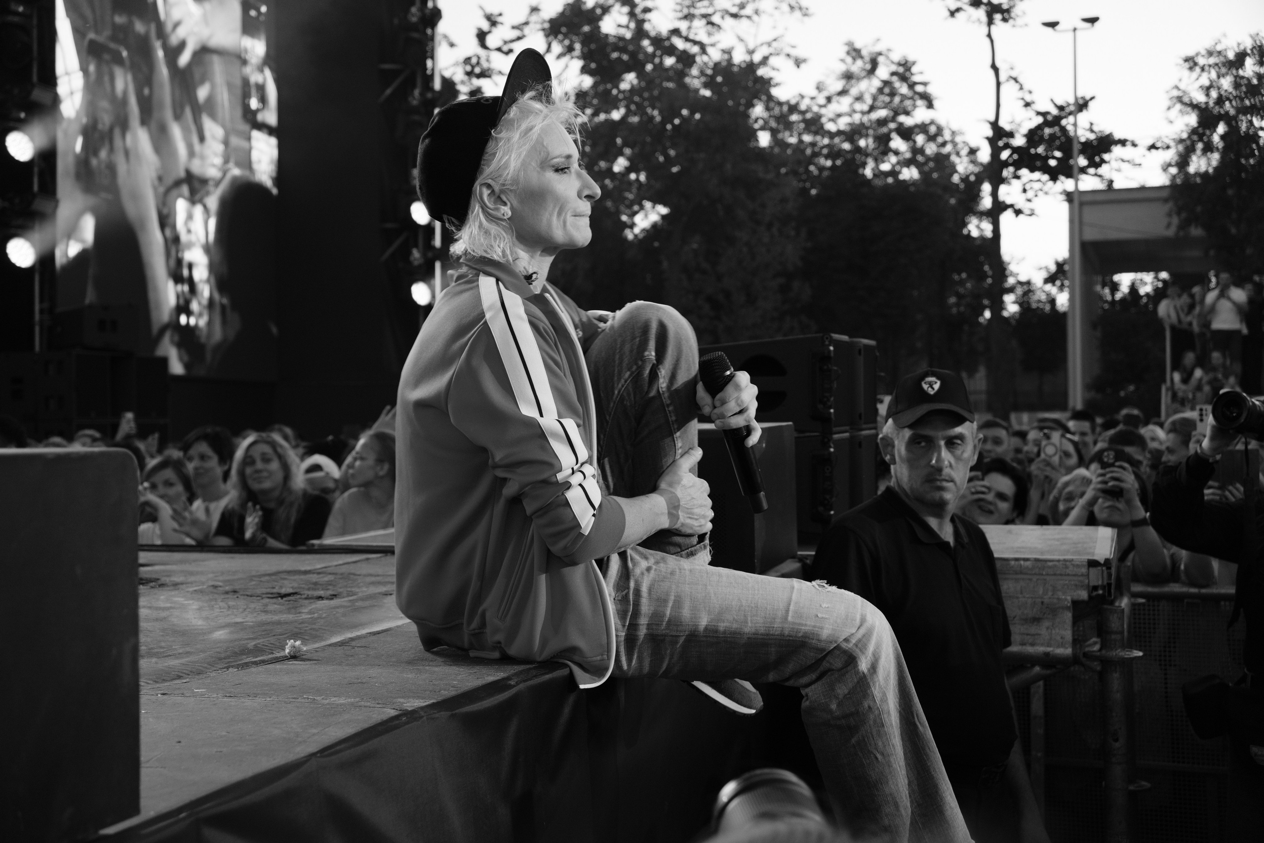 Диана Арбенина (группа «Ночные снайперы») — Москва, МТС Live Лето 2024. RedGeek - блогер и стручњак за образовање и ИТ Кирил Ситнов