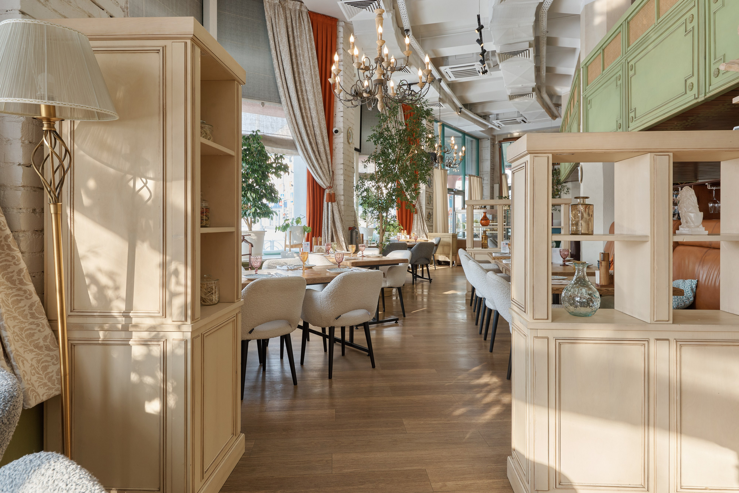 Si! (Екатеринбург). Абросимов Лев интерьерный и архитектурный фотограф